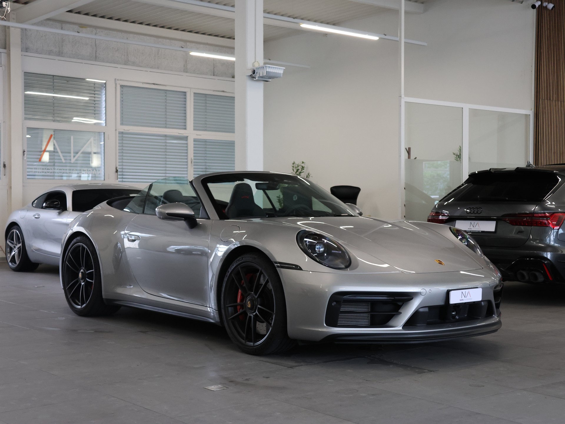PORSCHE 911 Carrera 4 GTS Cabriolet PDK *360 Kamera* *Bose* *Sitzheizung*-image-2