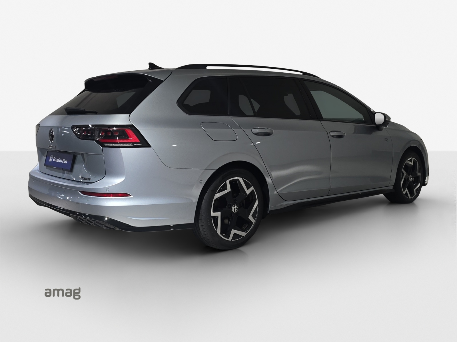 VW Golf Variant 2.0 TSI R-Line DSG 4 Motion-image-4