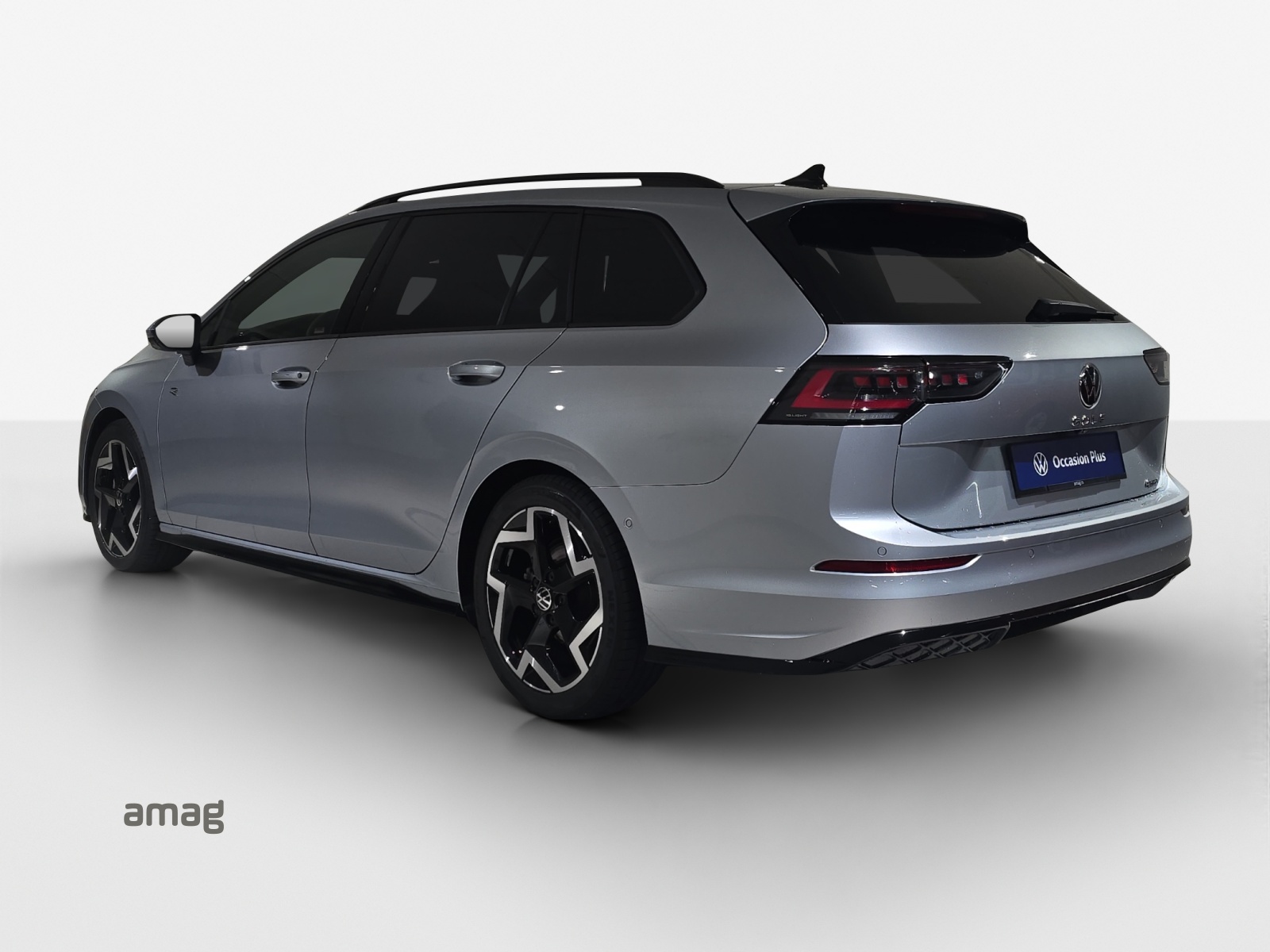 VW Golf Variant 2.0 TSI R-Line DSG 4 Motion-image-2