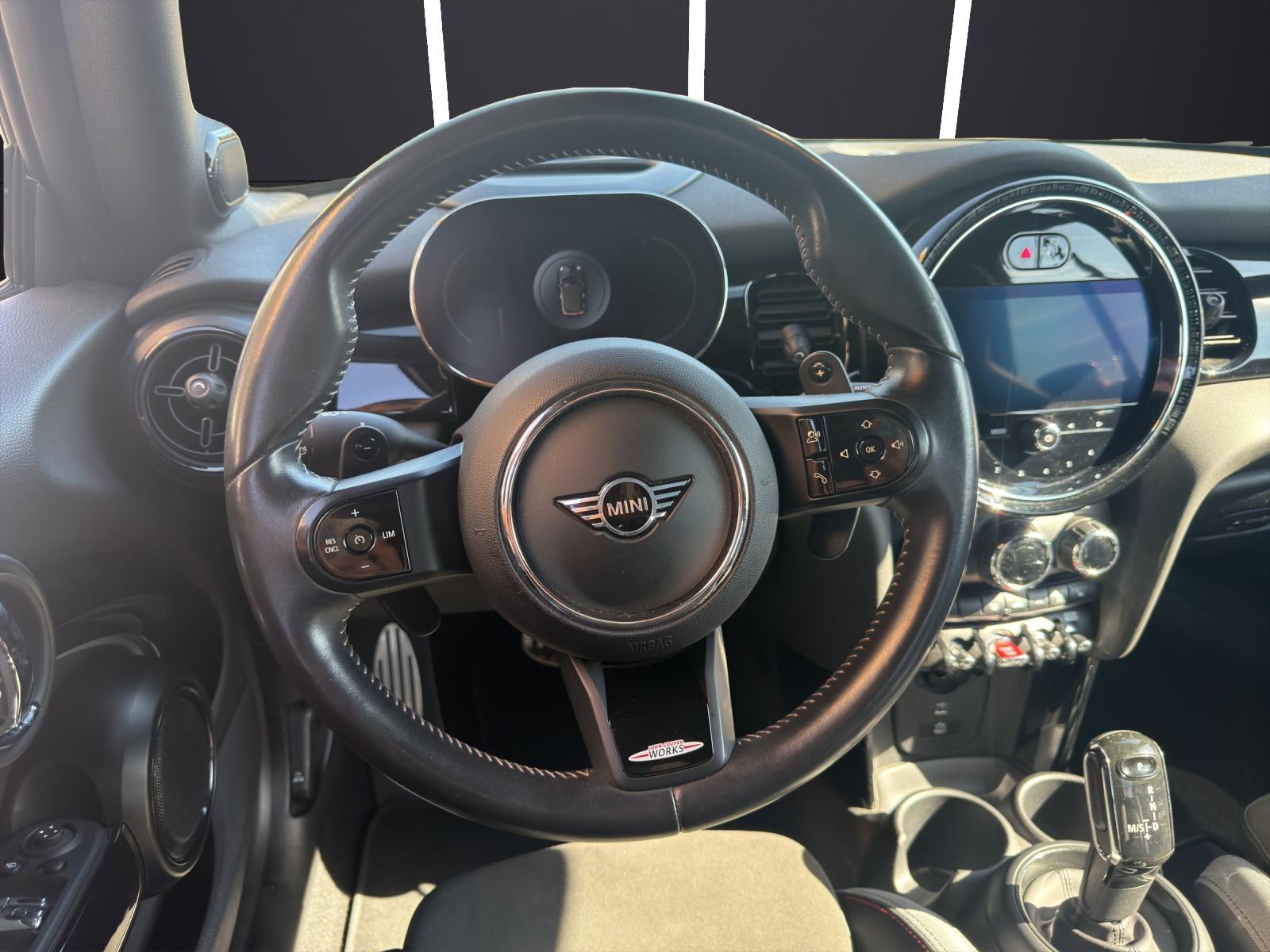 MINI Cabrio F57 2.0i John Cooper Works-image-5