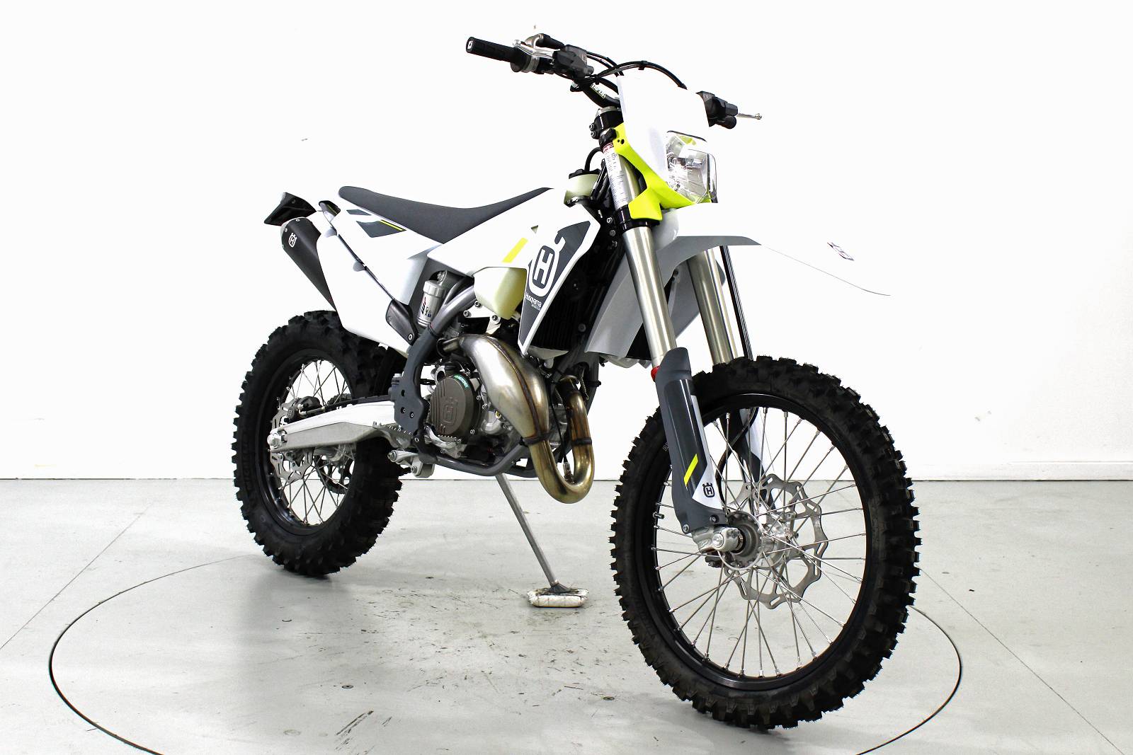 HUSQVARNA TE 300i 2t-showroom-element-1