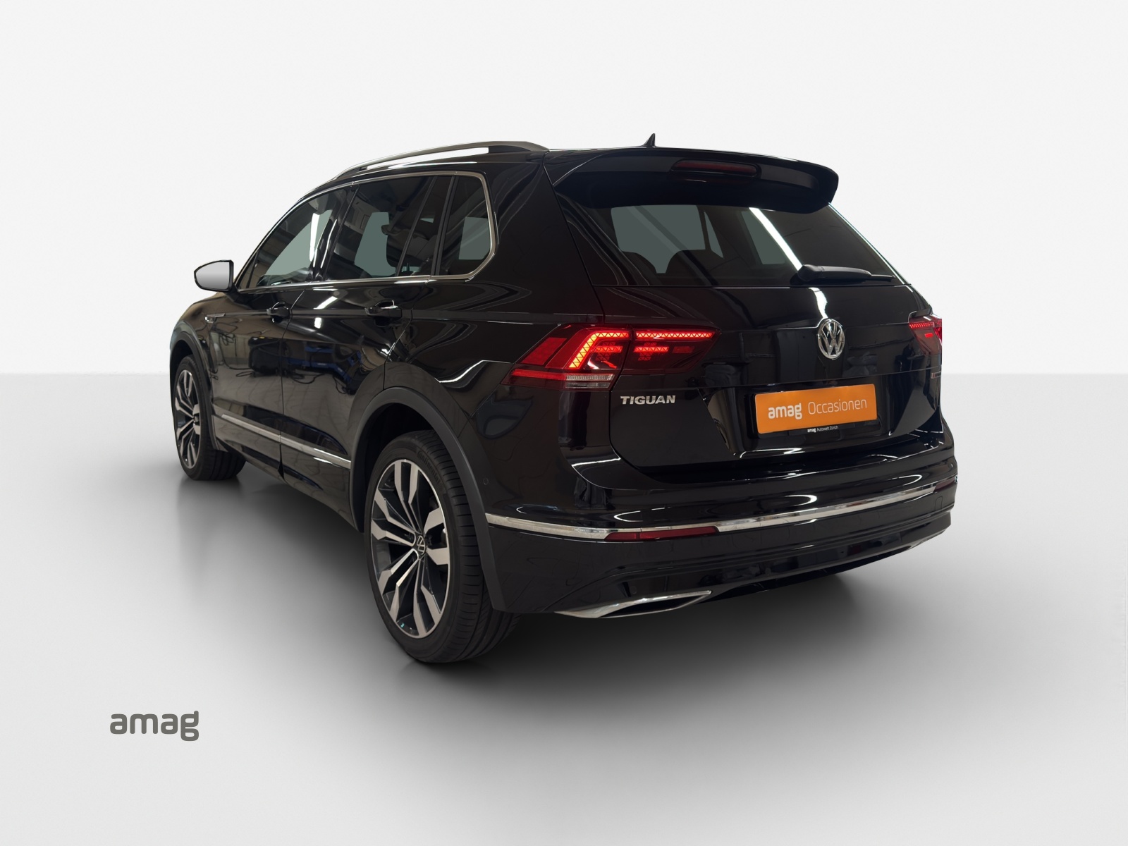 VW Tiguan 2.0TSI Highline 4Motion DSG-image-2