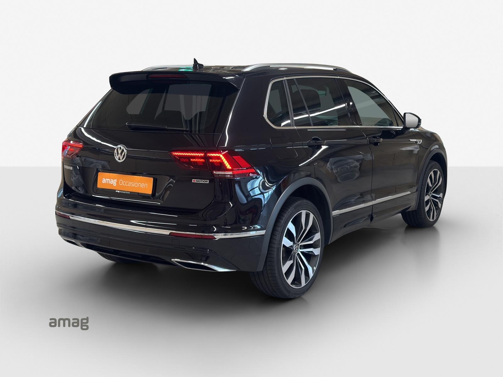 VW Tiguan 2.0TSI Highline 4Motion DSG-image-4