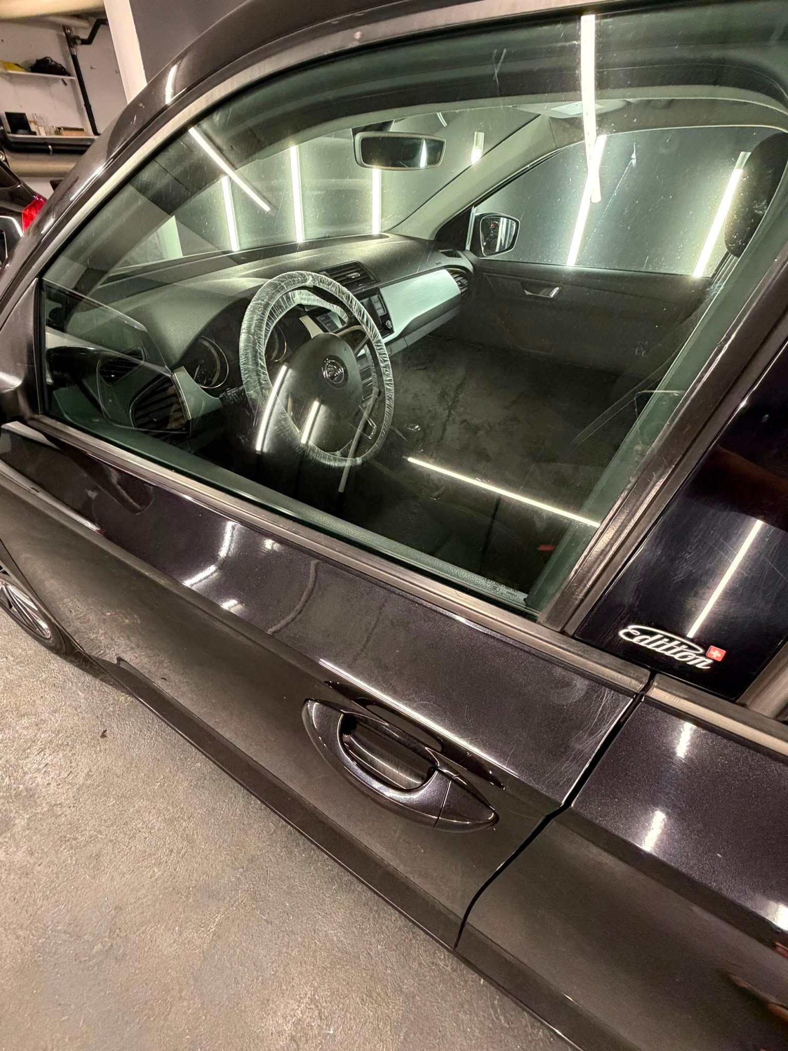 SKODA Fabia 1.2 TSI Swiss Edition DSG-image-2