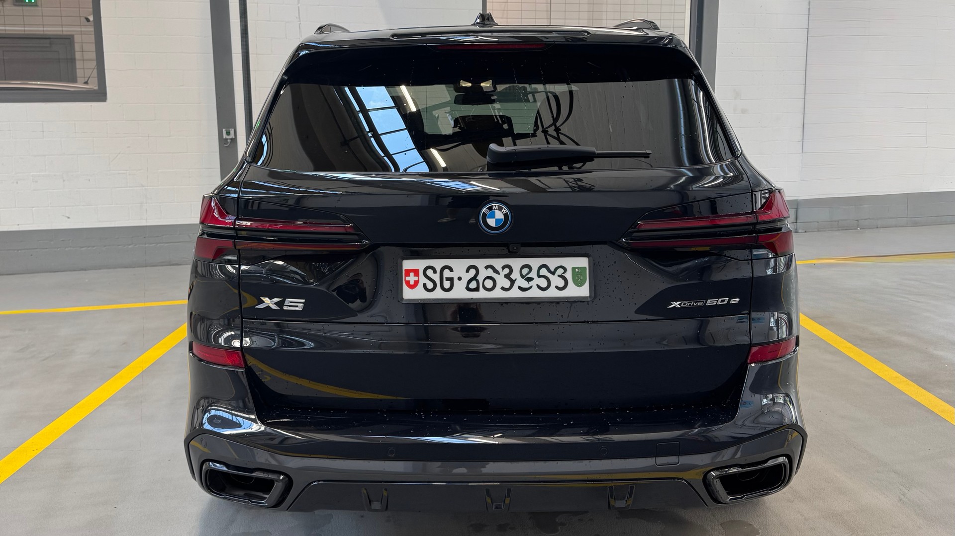 BMW xDrive 50e M Sport-image-3
