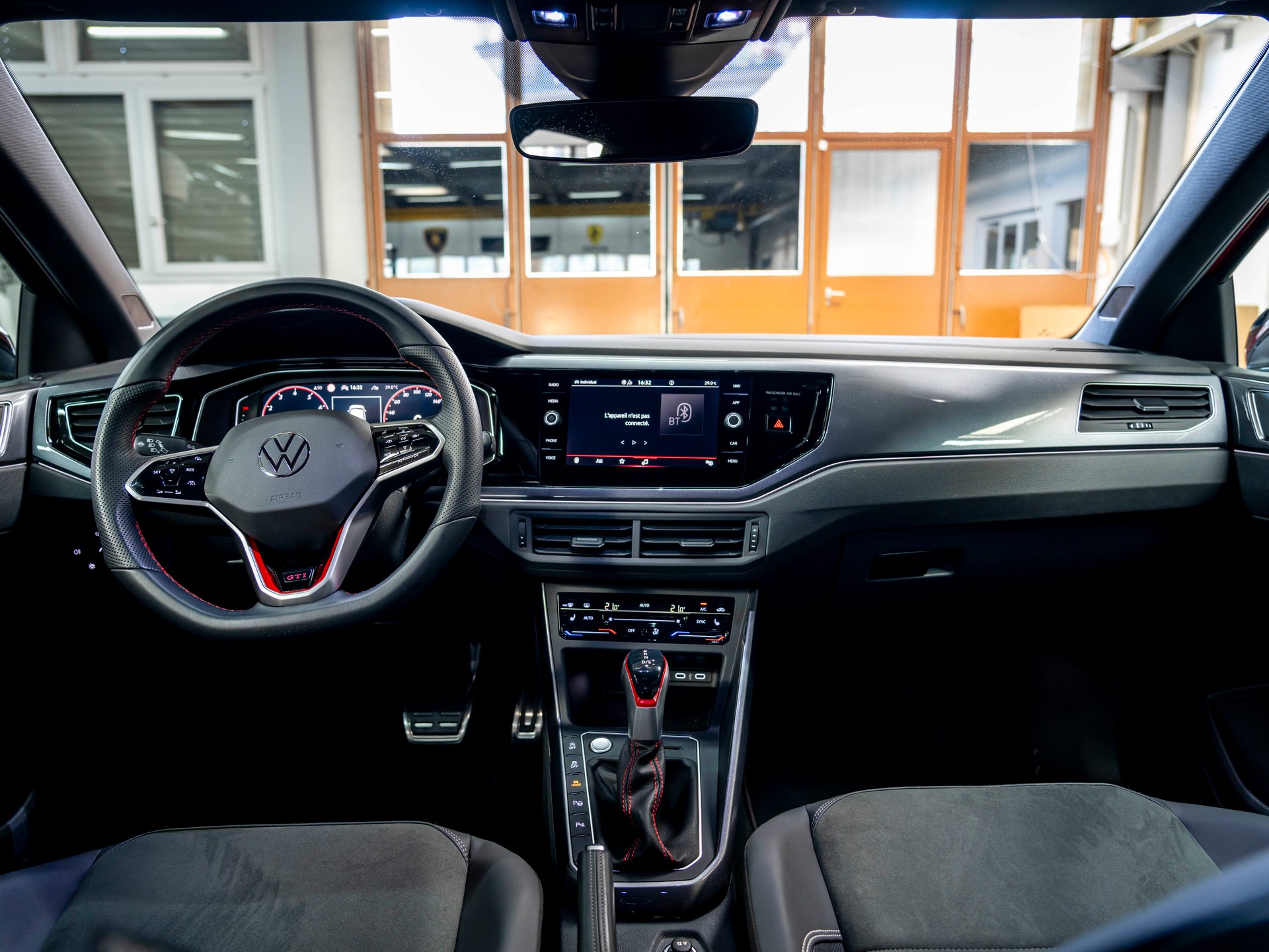 VW Polo 2.0 TSI GTI DSG-image-22