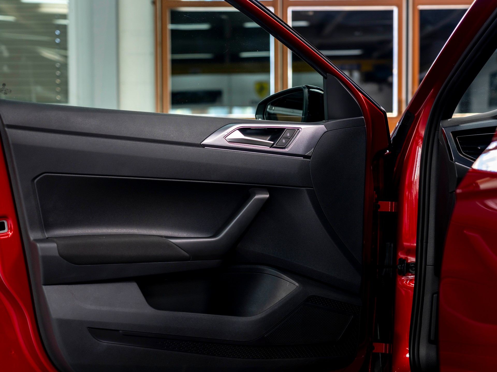 VW Polo 2.0 TSI GTI DSG-image-19