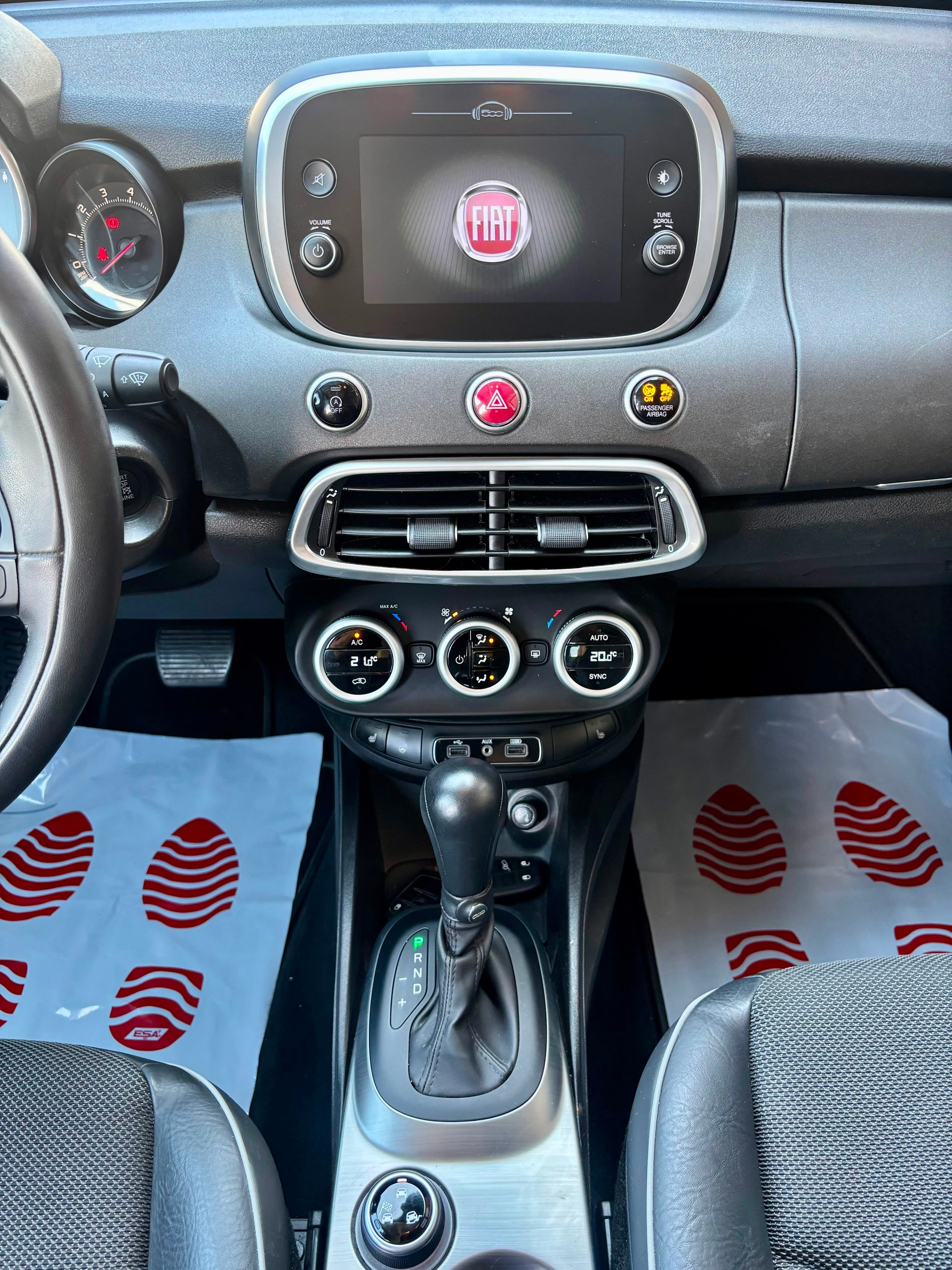 FIAT 500X 1.4T Cross 4x4 Automatic-image-11