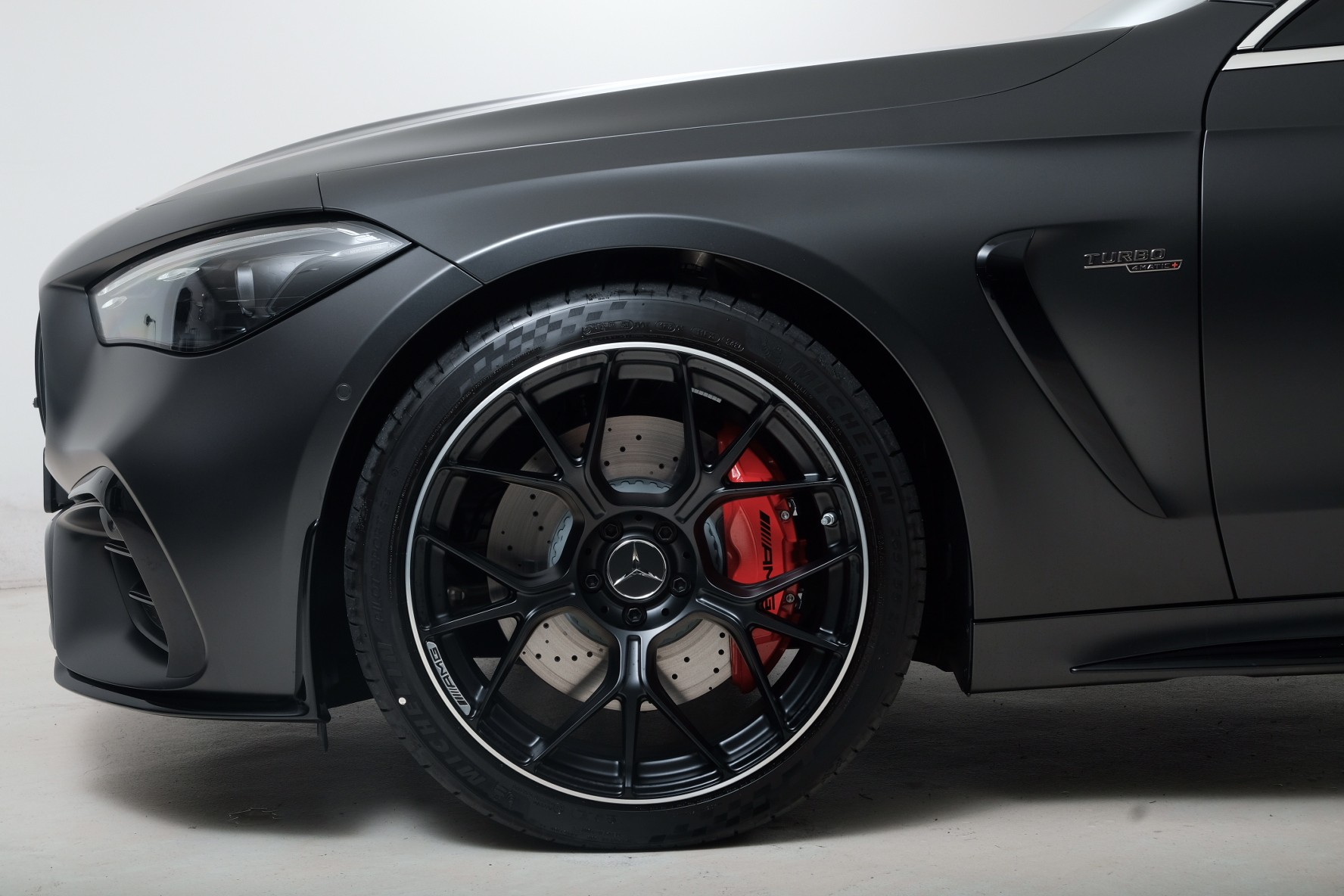 MERCEDES-BENZ CLE AMG 53 Cabrio 4Matic+ 9G-Tronic-image-5