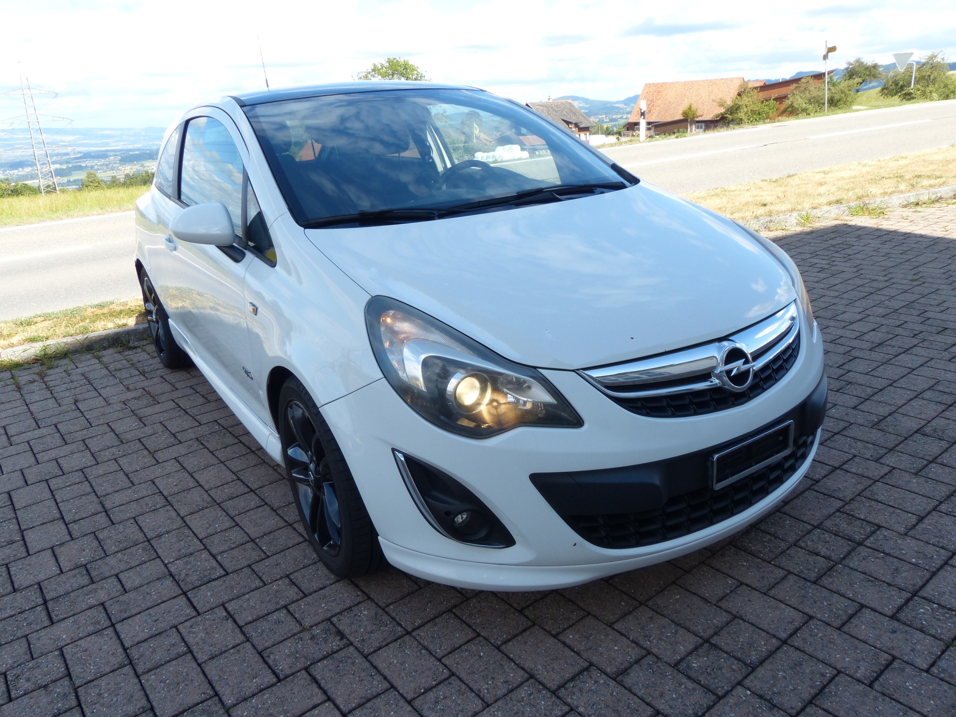 OPEL Corsa 1.6 Turbo Color Edition-image-4