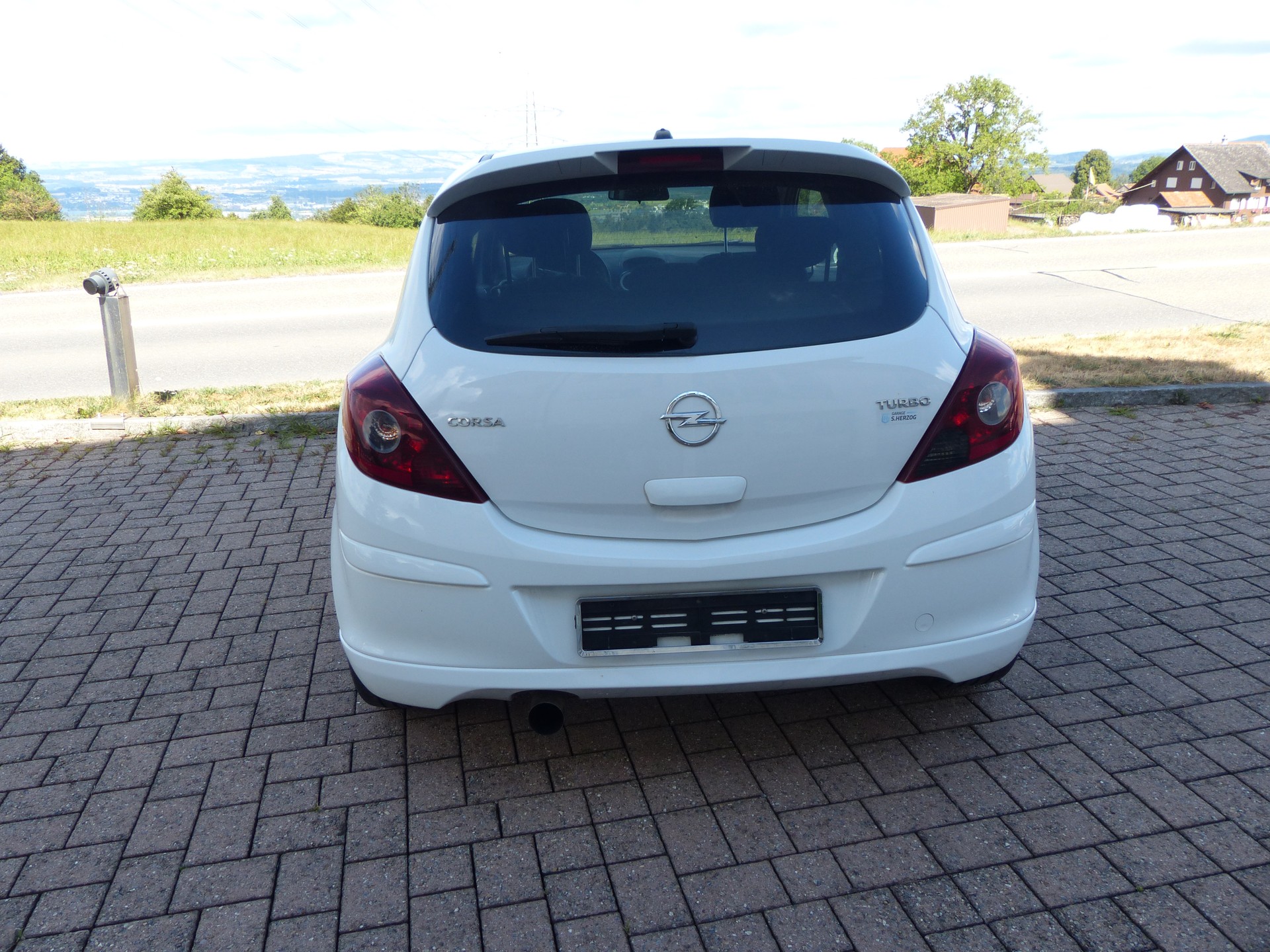 OPEL Corsa 1.6 Turbo Color Edition-image-5