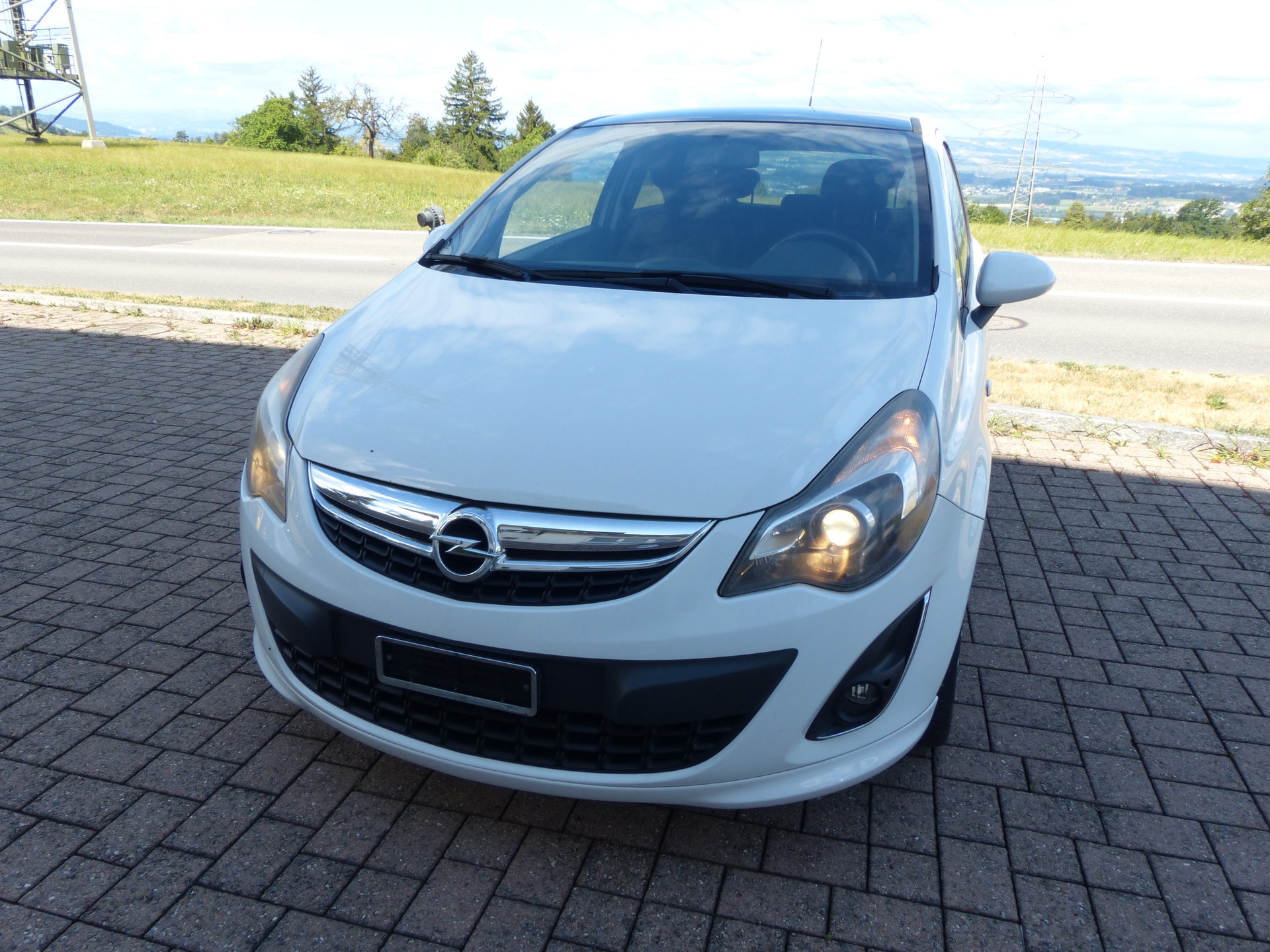 OPEL Corsa 1.6 Turbo Color Edition-image-3