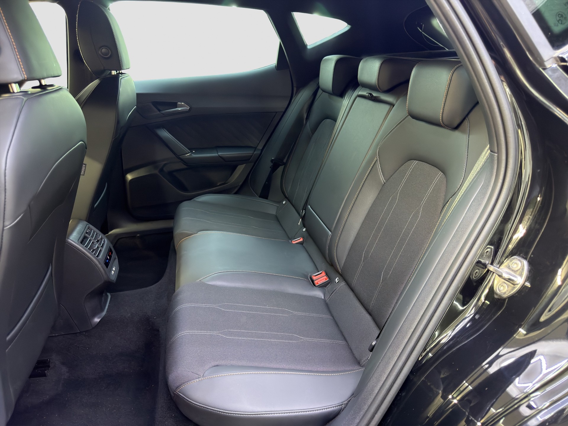 CUPRA Formentor 1.5 TSI DSG-image-11