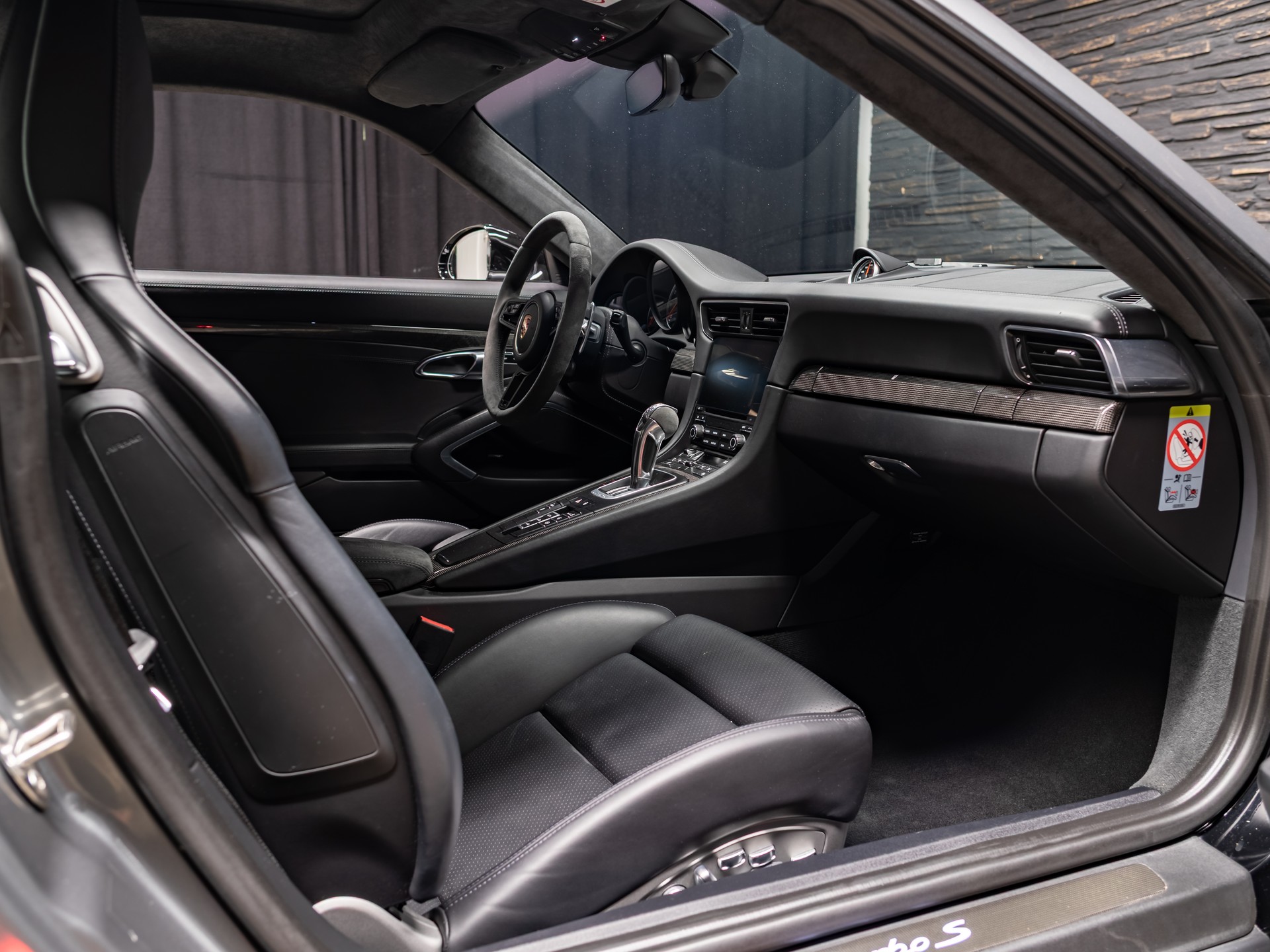 PORSCHE 911 Turbo S PDK-image-10