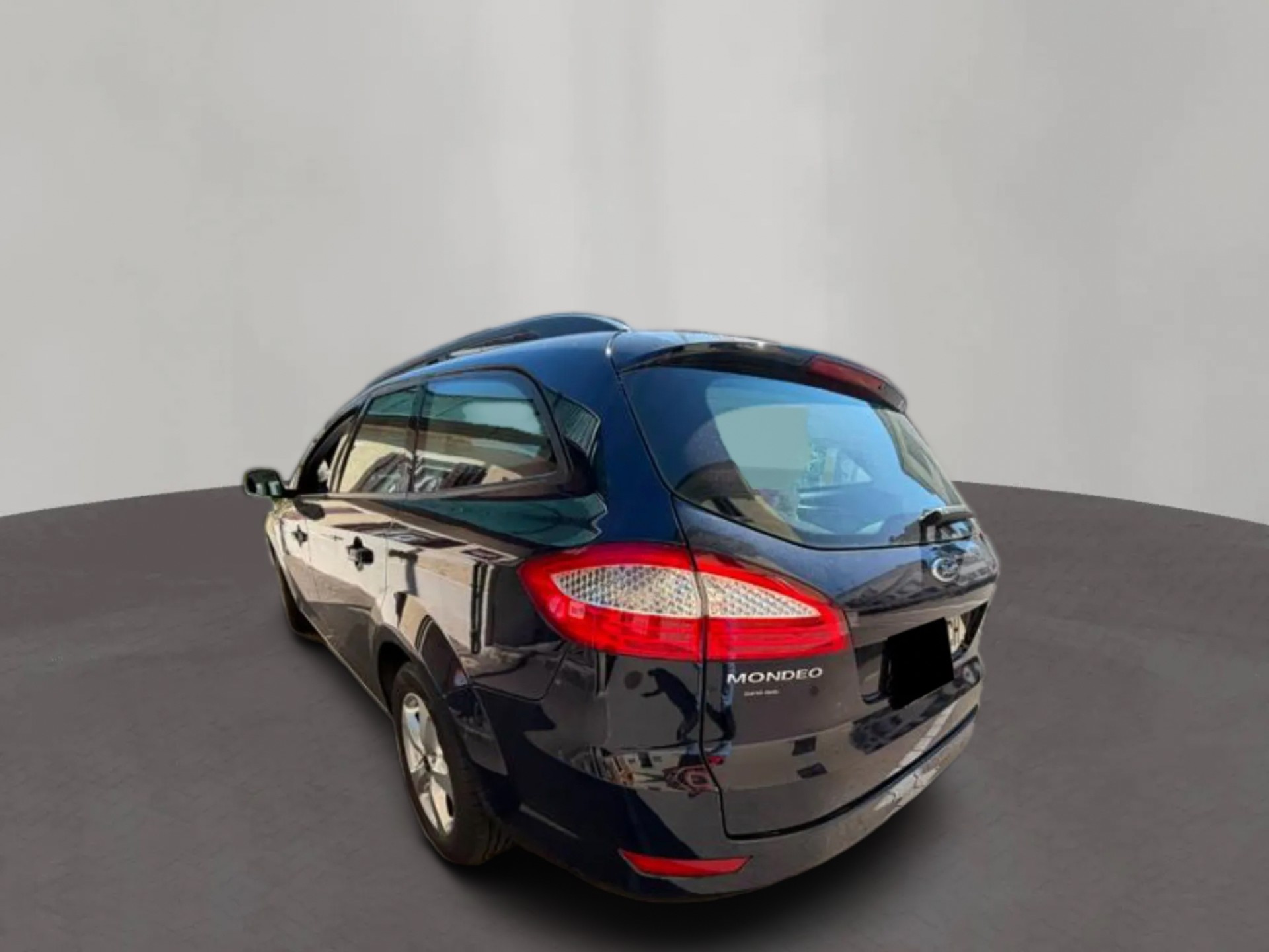 FORD Mondeo 2.0i 16V Ambiente-image-3
