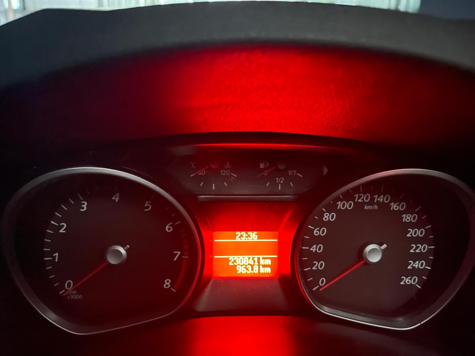 FORD Mondeo 2.0i 16V Ambiente-image-4
