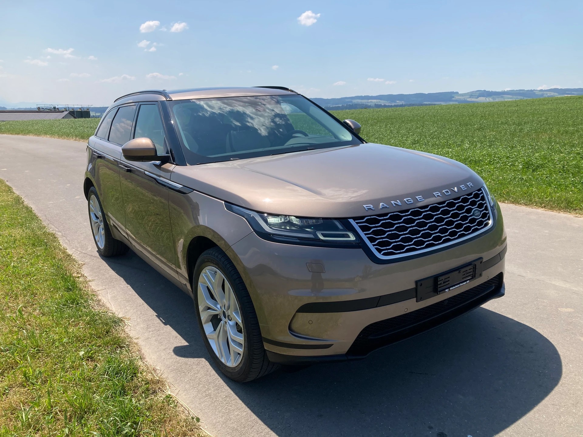 LAND ROVER Range Rover Velar P 300 Automatic mit Anhängerkupplung-image-1