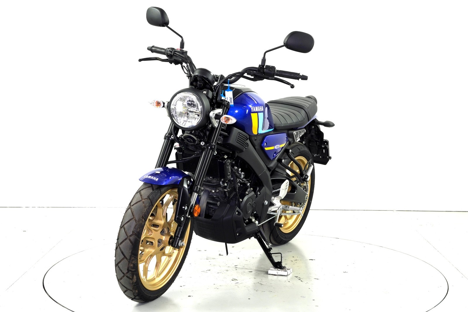 YAMAHA XSR 125 ABS-showroom-element-2
