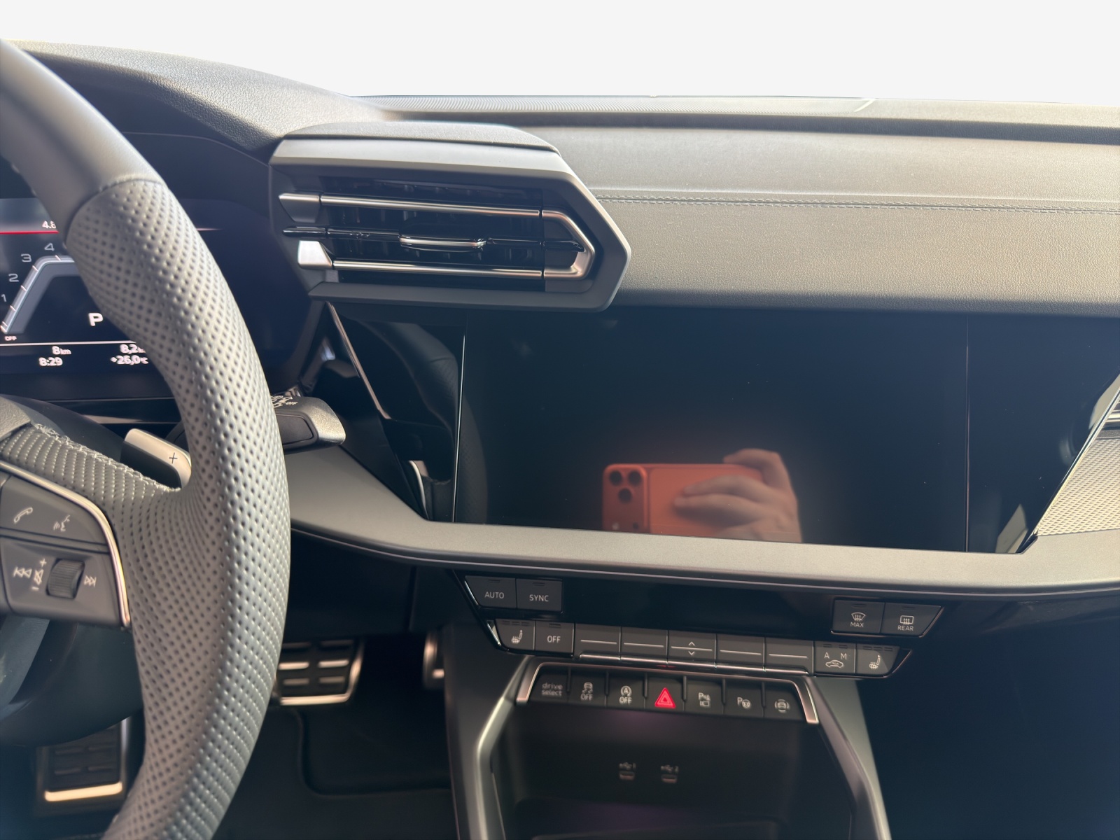 AUDI S3 Sportback TFSI quattro S-tronic-image-10