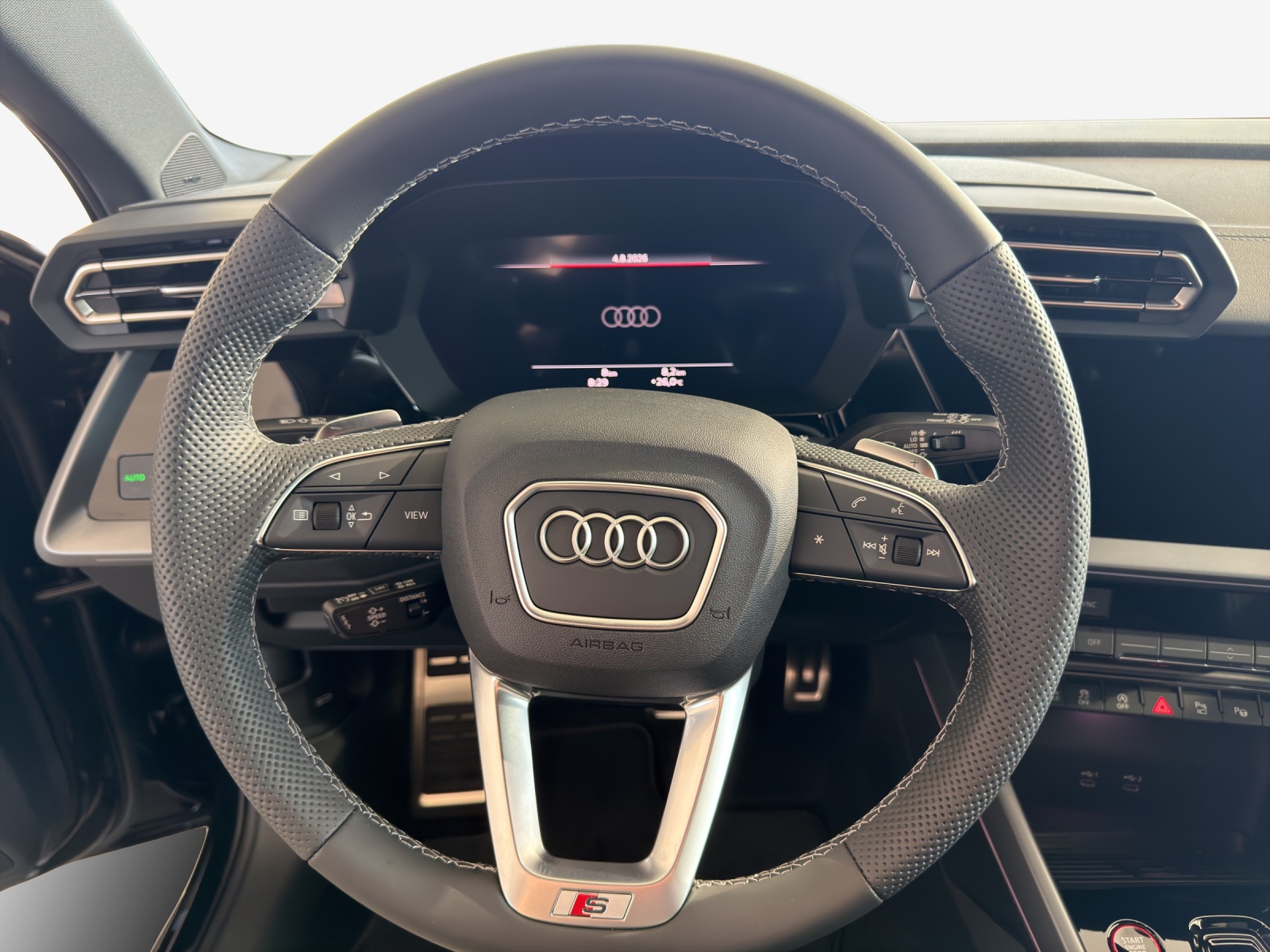 AUDI S3 Sportback TFSI quattro S-tronic-image-9