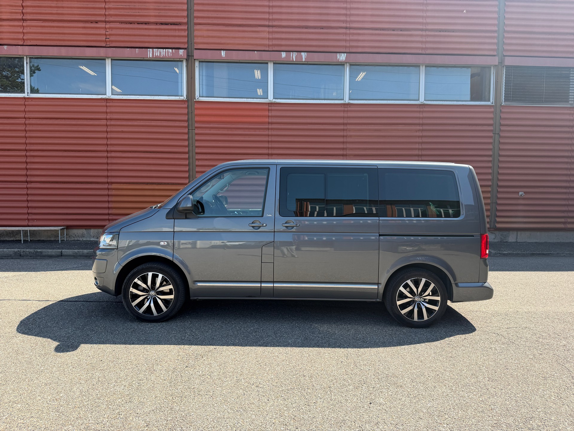 VW T5 Multivan 2.0 Bi-TDI CR CL Edition 25 4Mot. DSG-image-3