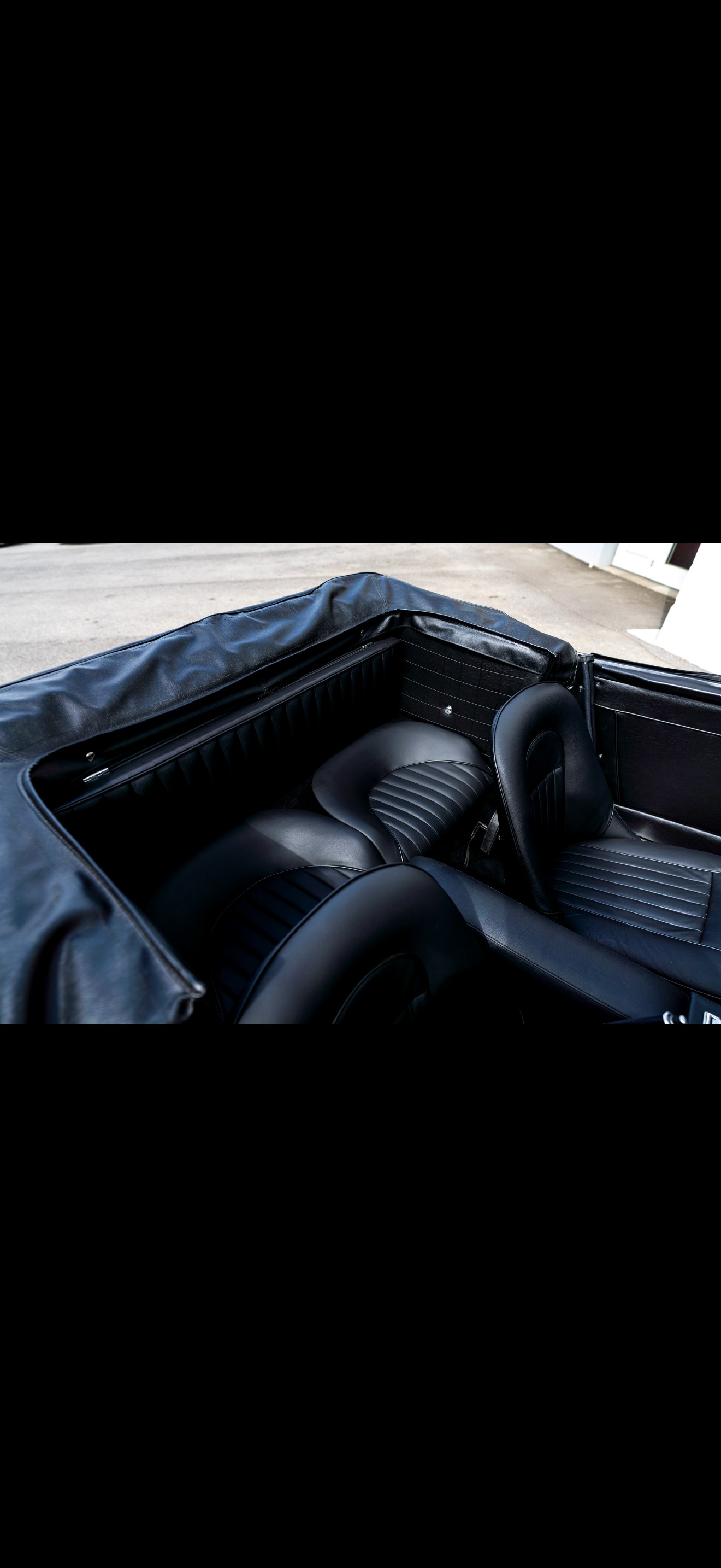 AUSTIN-HEALEY 3000 MK3 BJ8-image-3