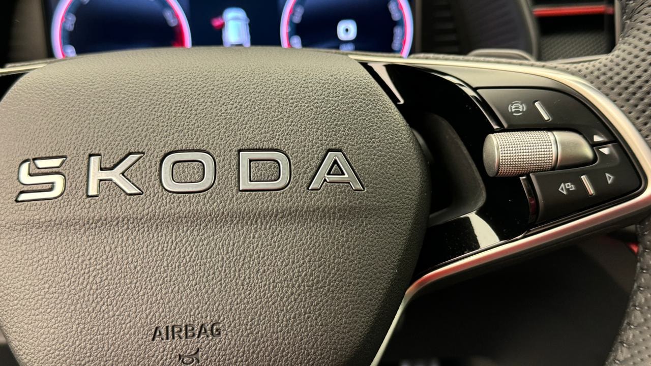 SKODA Kamiq 1.5 TSI Monte Carlo DSG-image-9