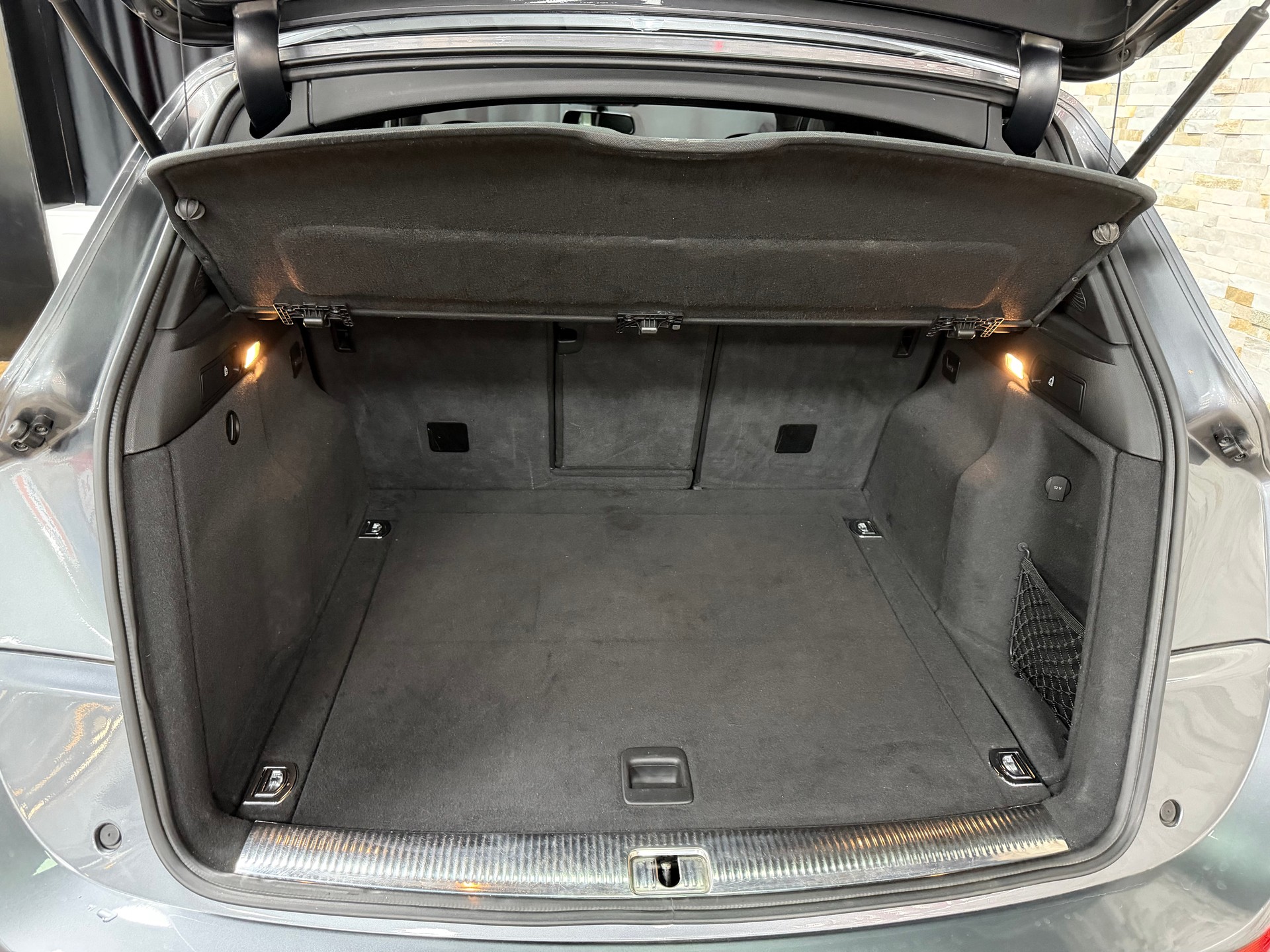 AUDI SQ5 3.0 TDI quattro tiptronic-image-21