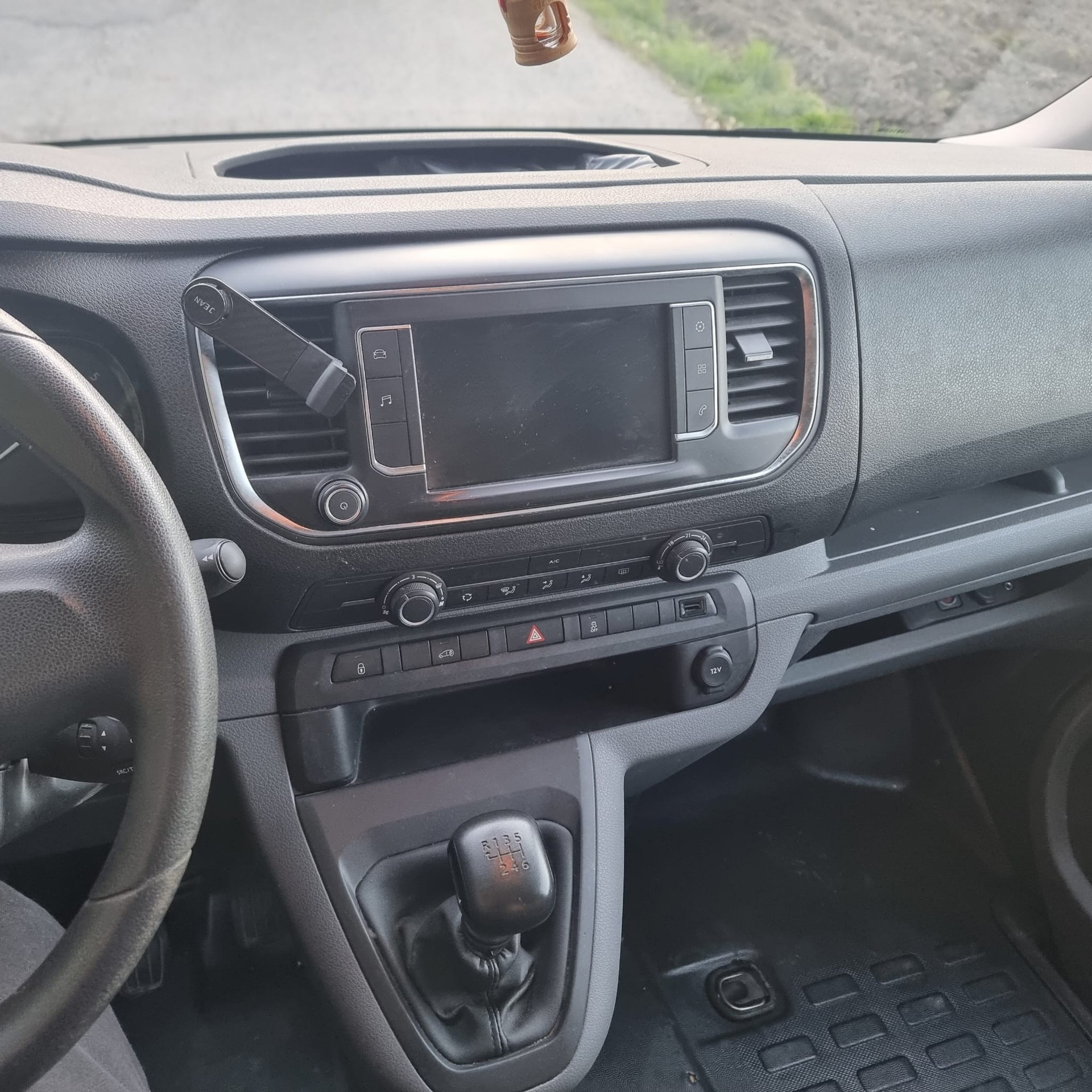 PEUGEOT EXPERT-image-6