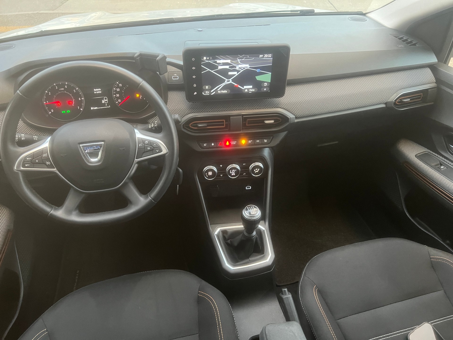 DACIA Sandero Stepway TCe 90 Comfort-image-12