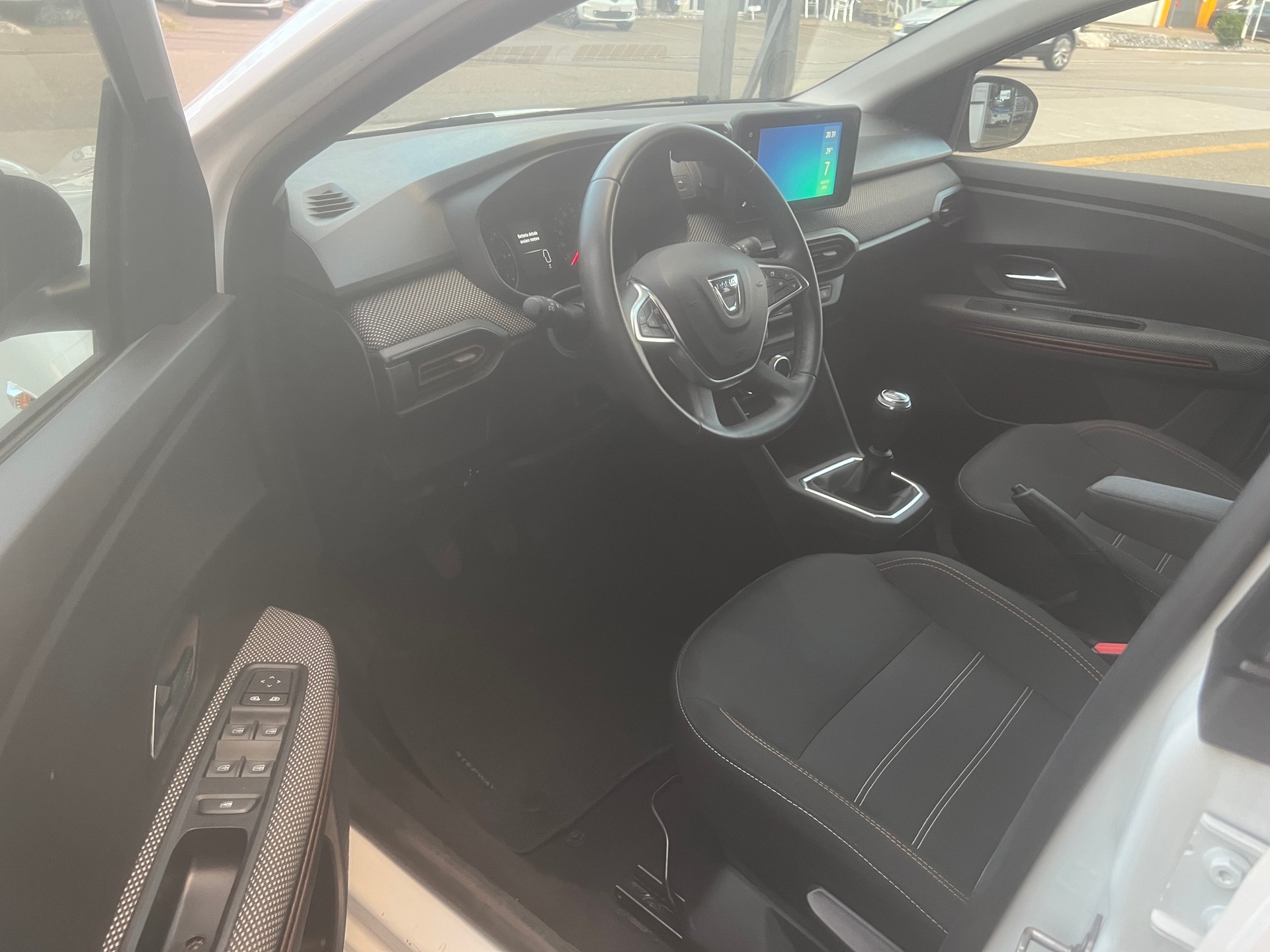 DACIA Sandero Stepway TCe 90 Comfort-image-10