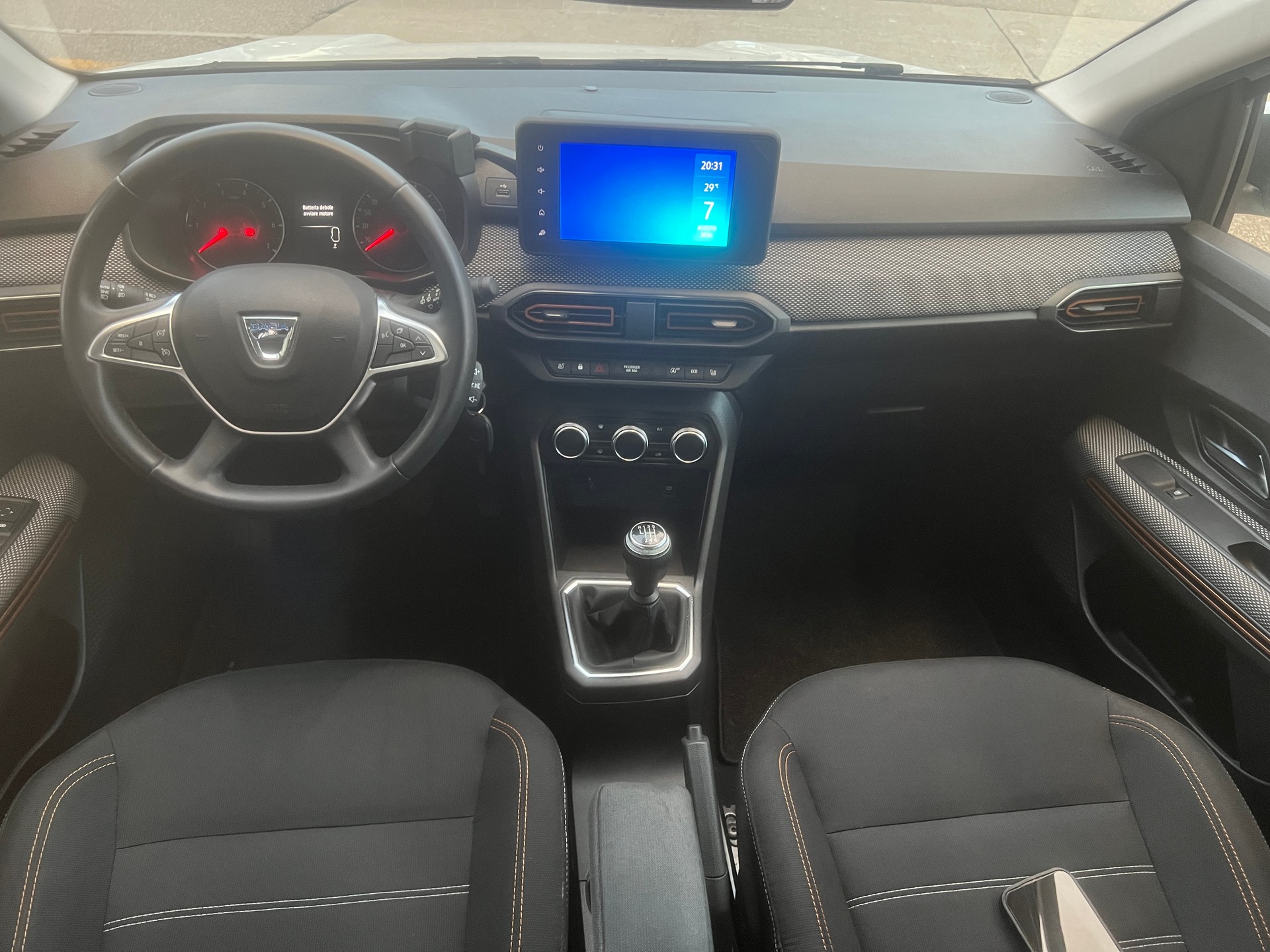 DACIA Sandero Stepway TCe 90 Comfort-image-9