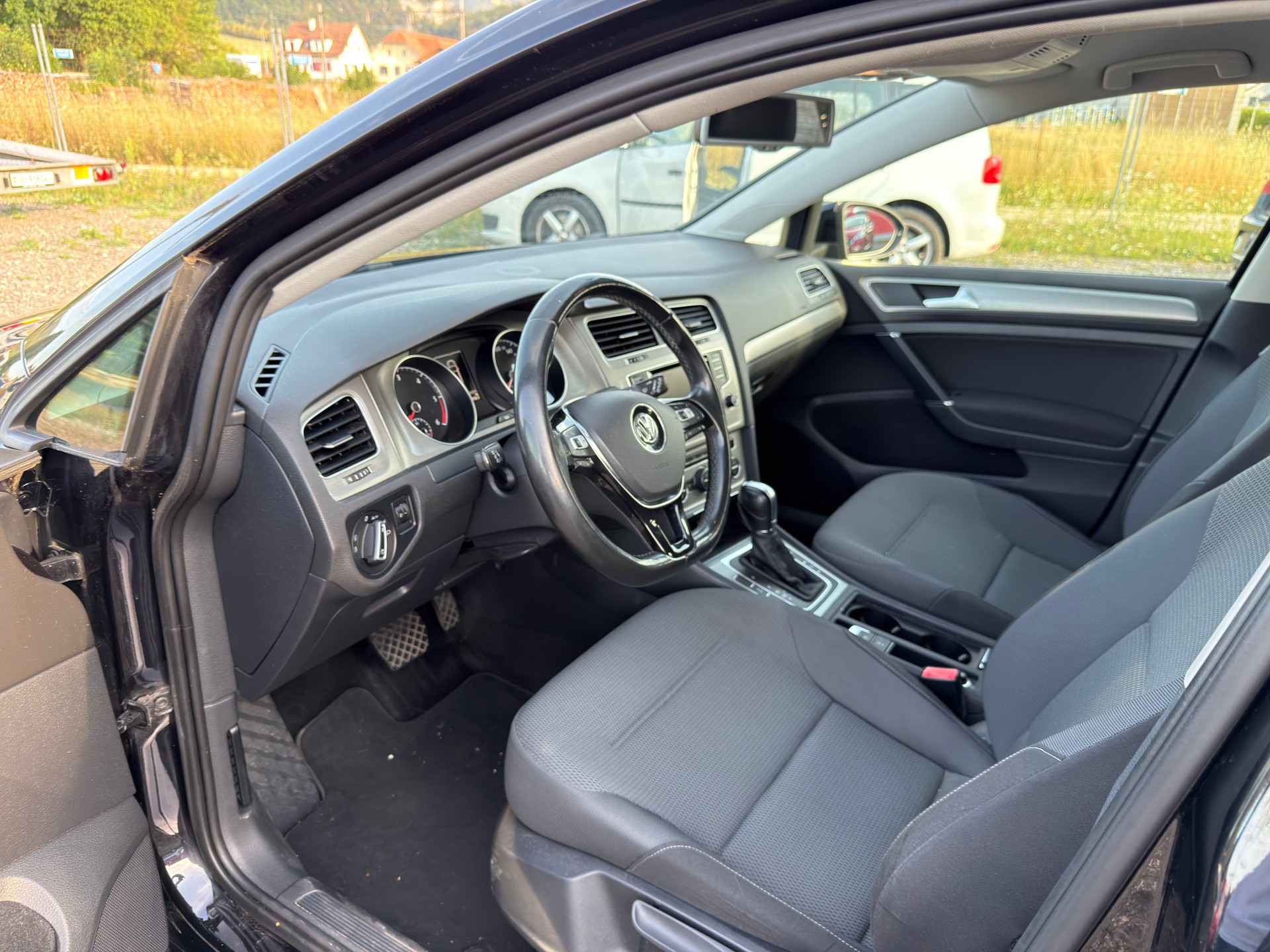 VW Golf Variant 1.6 TDI Cup DSG-image-7