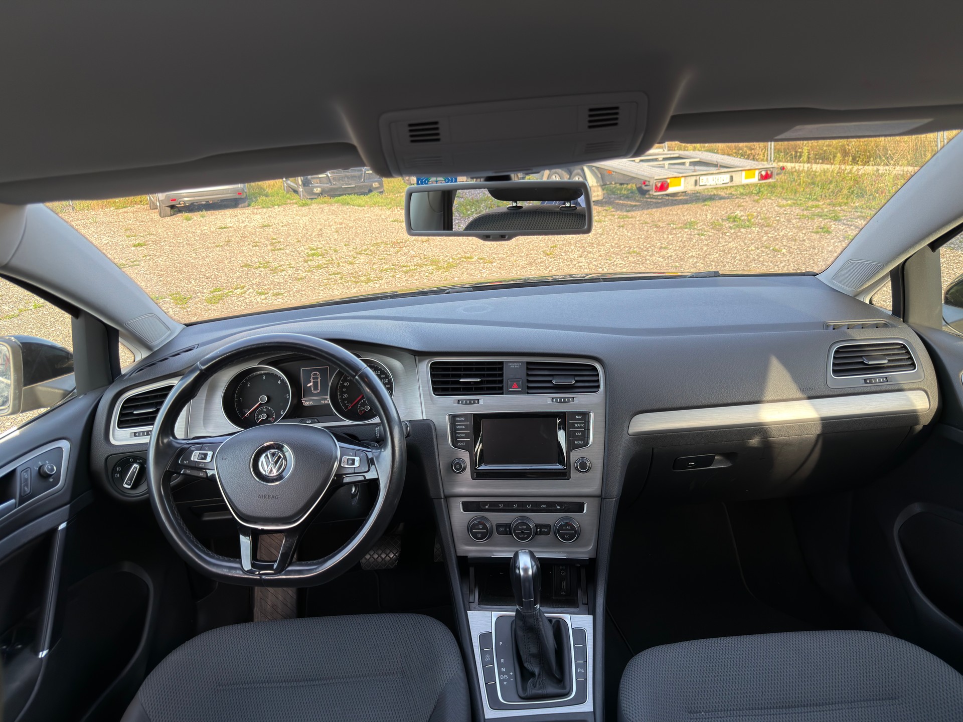 VW Golf Variant 1.6 TDI Cup DSG-image-6
