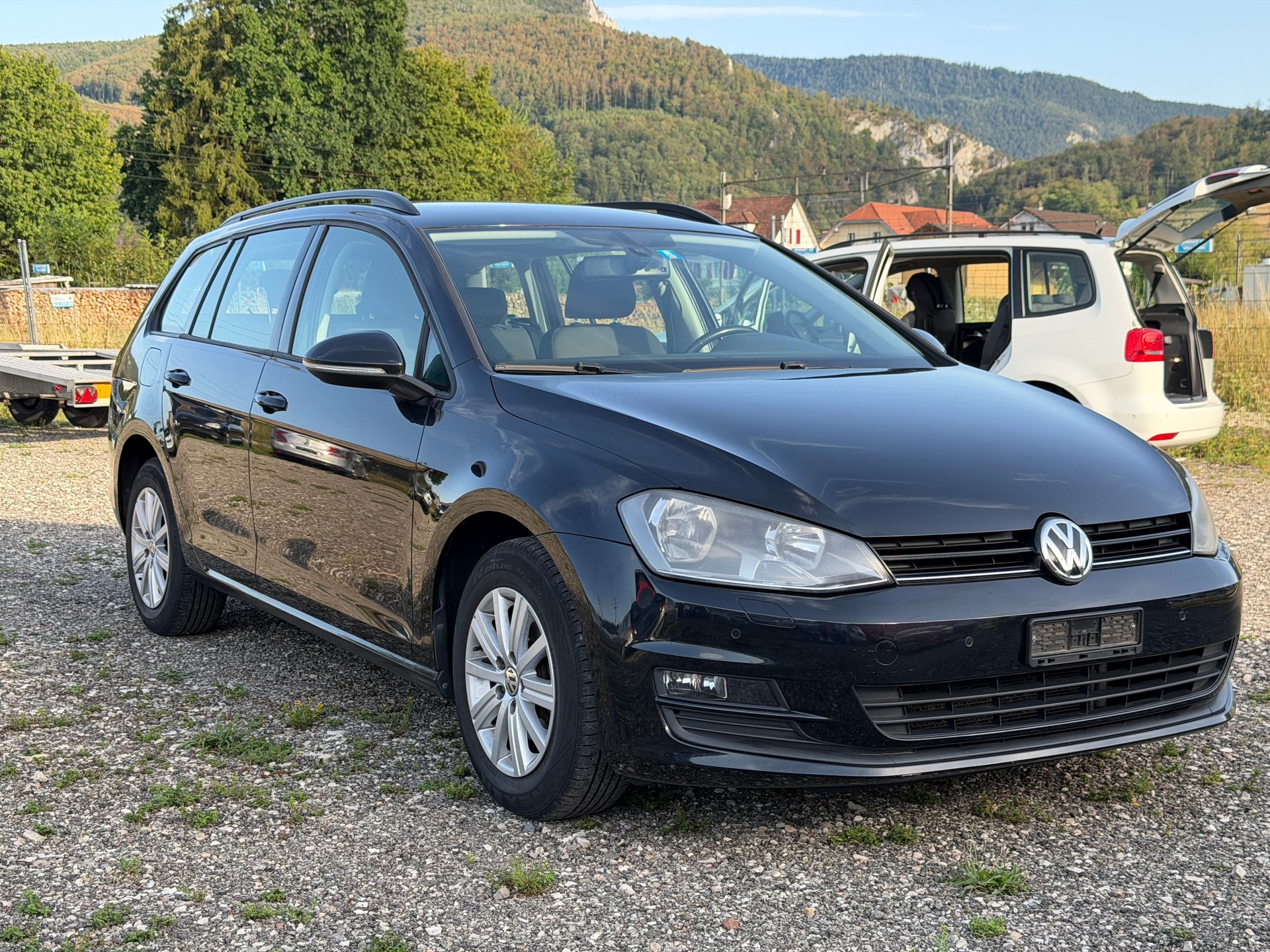 VW Golf Variant 1.6 TDI Cup DSG-image-0