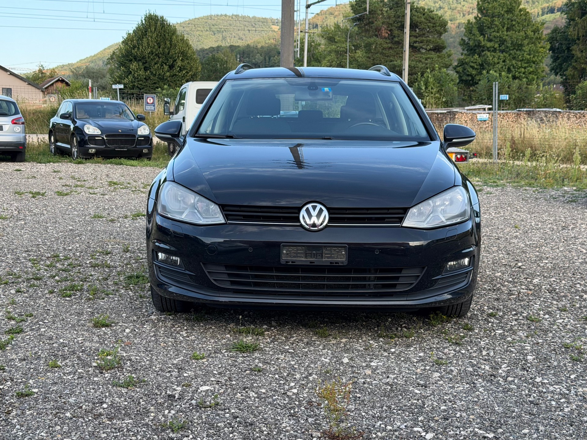 VW Golf Variant 1.6 TDI Cup DSG-image-1