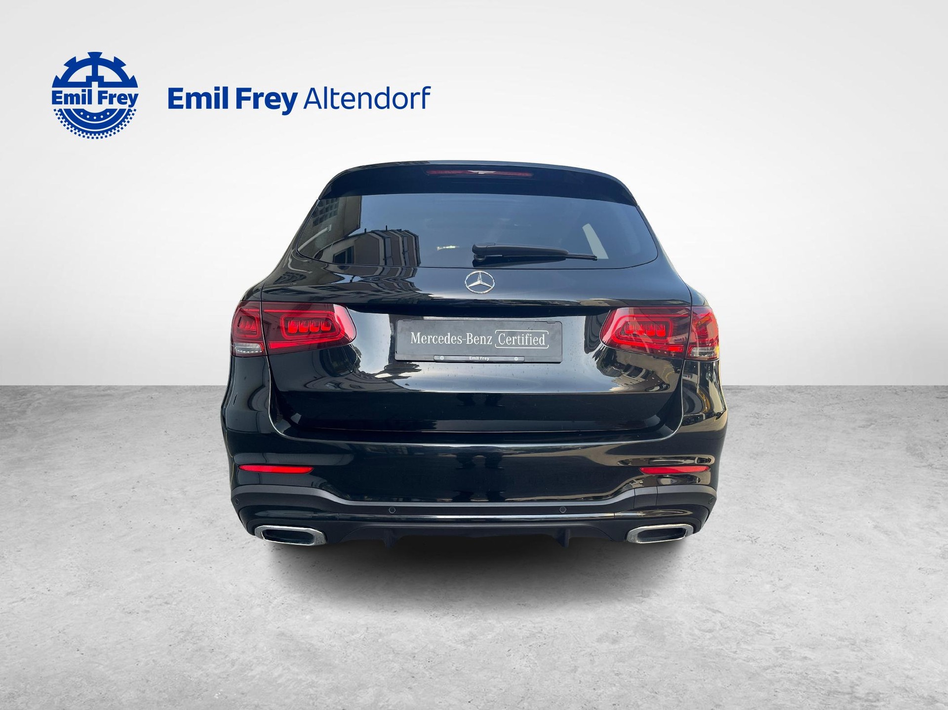 MERCEDES-BENZ GLC 300 AMG Line 4m-image-3