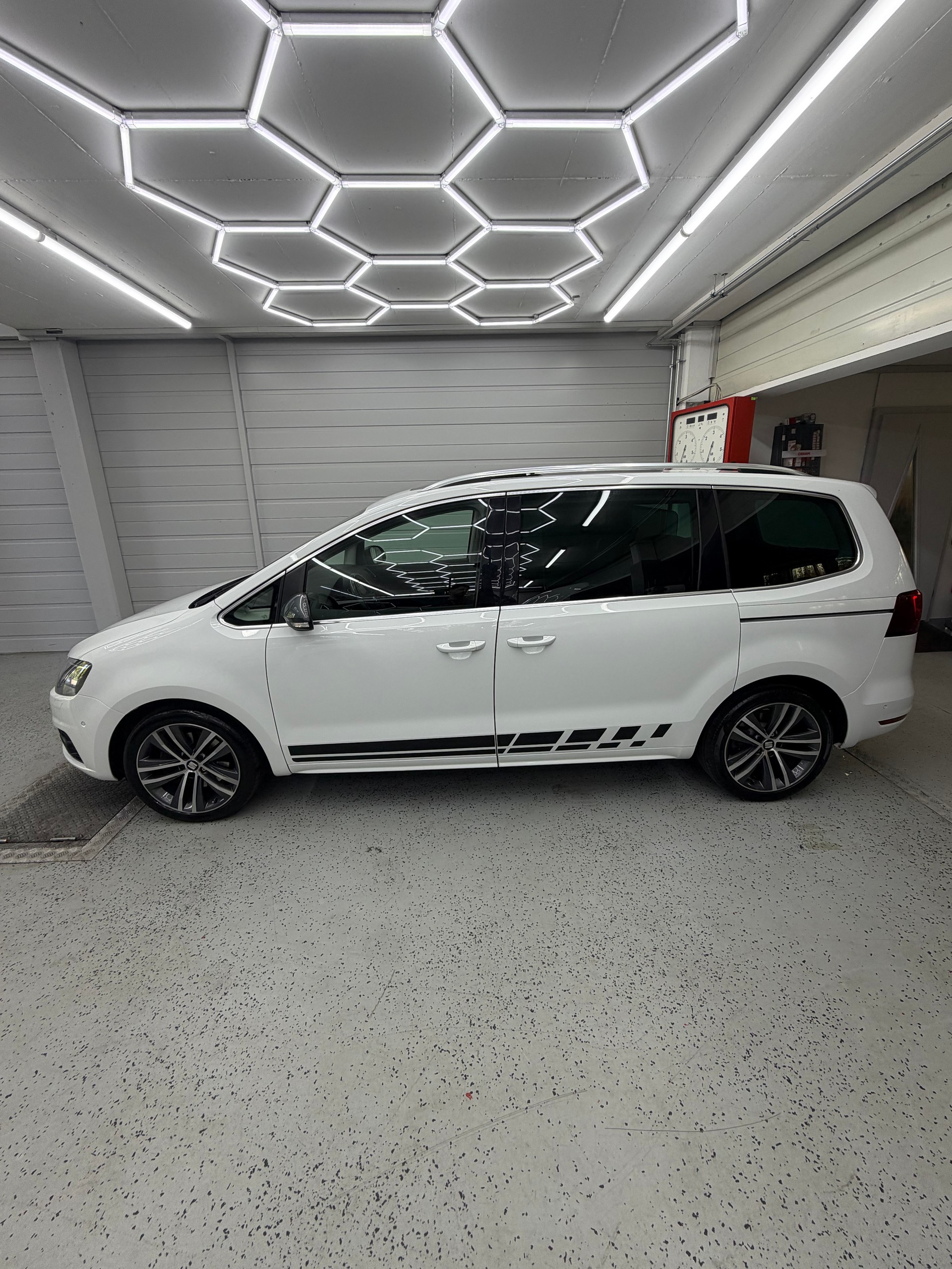 SEAT Alhambra 1.4 TSI FR Line DSG-image-2
