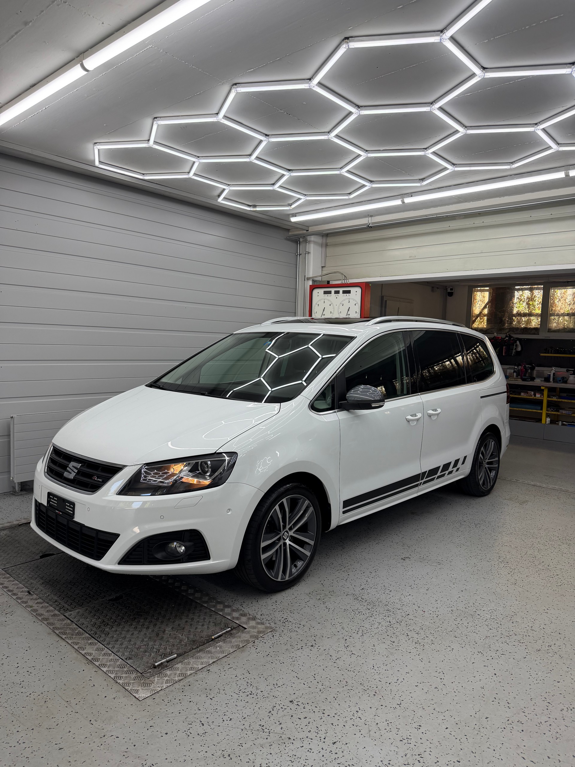 SEAT Alhambra 1.4 TSI FR Line DSG-image-0