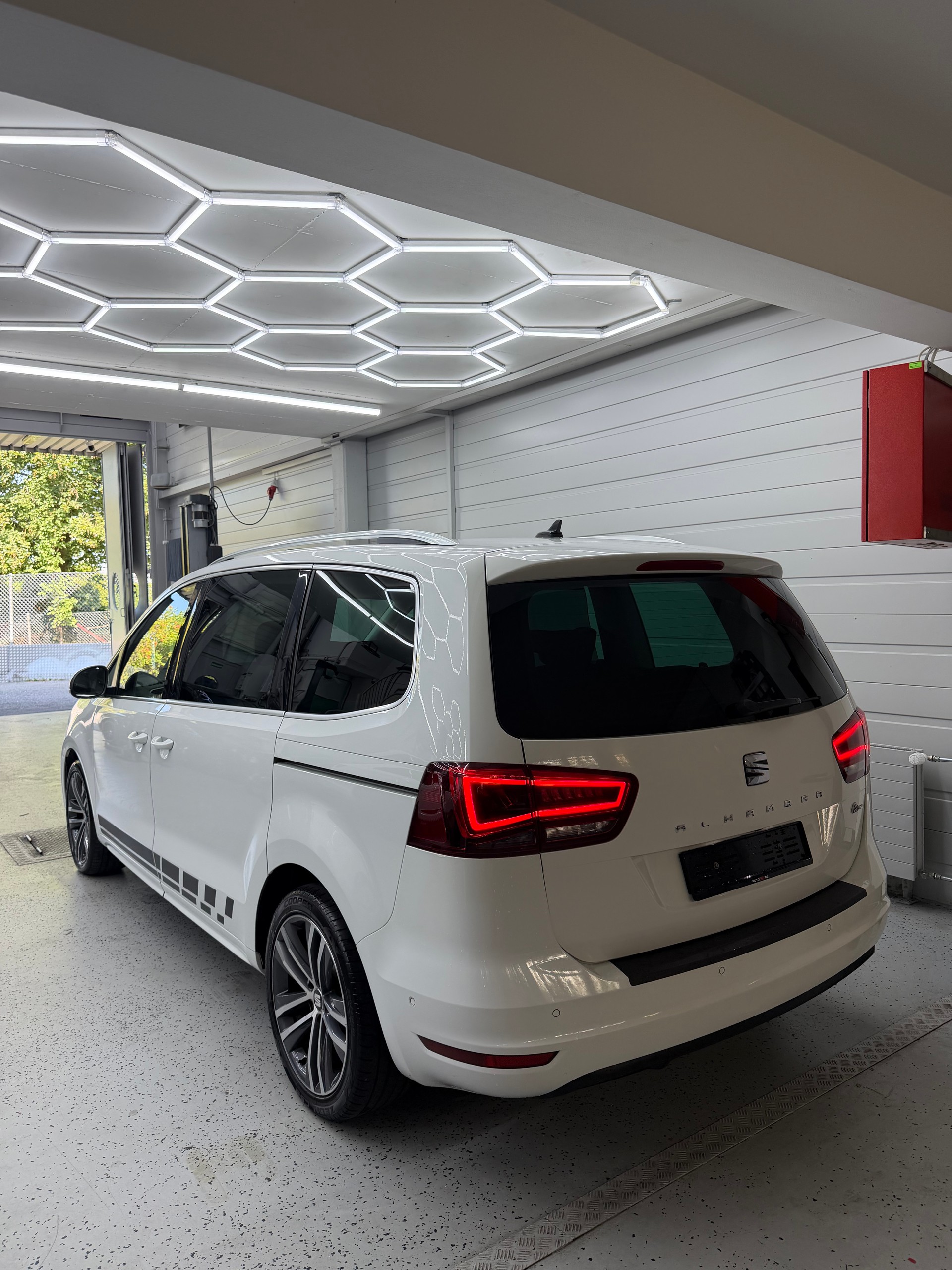 SEAT Alhambra 1.4 TSI FR Line DSG-image-3
