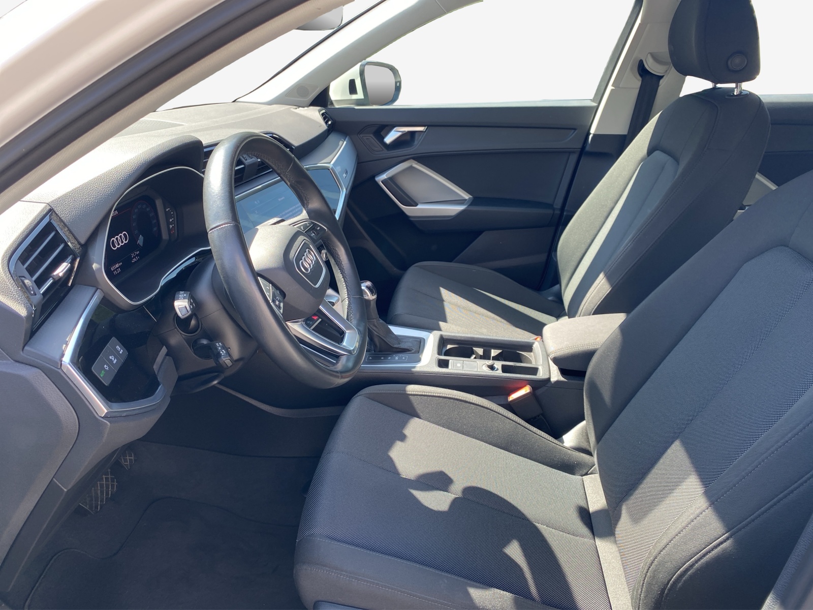AUDI Q3 Sportback 35 TFSI Attraction S-tronic-image-7