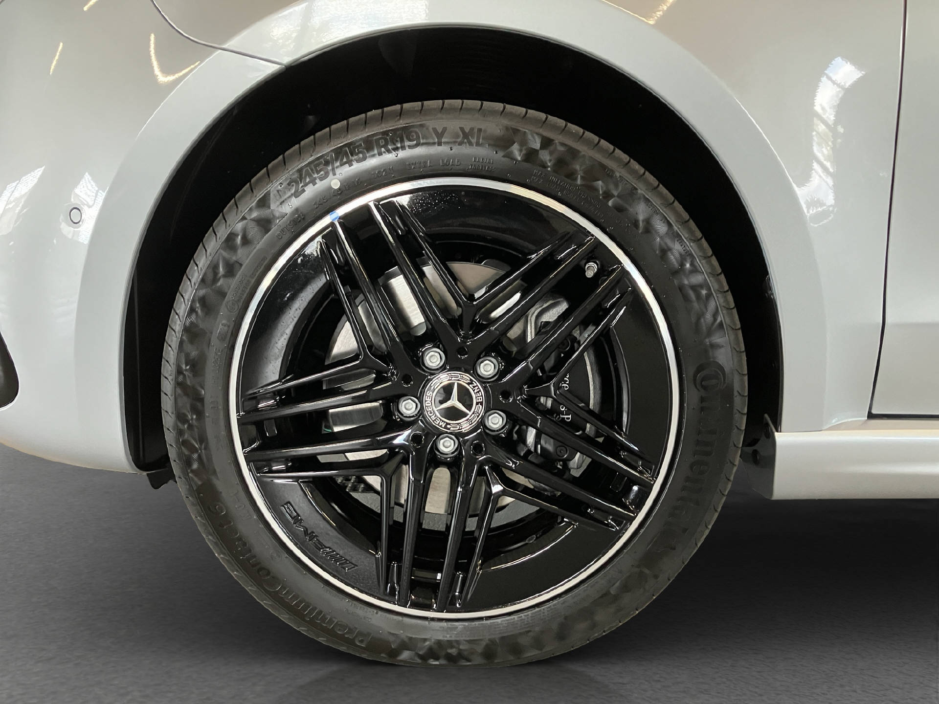 MERCEDES-BENZ V 300 d Exclusive Swiss Edit.-image-6