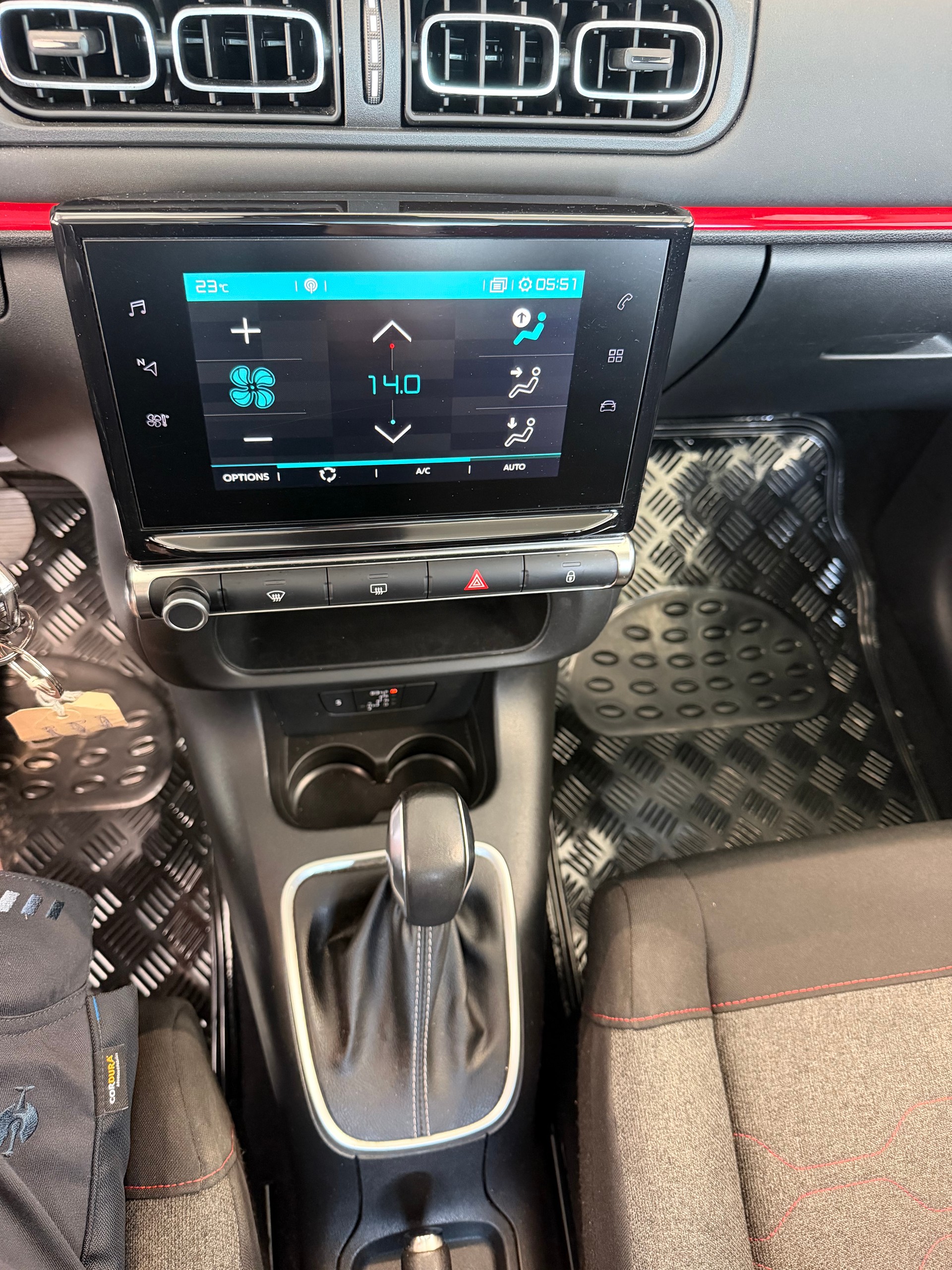 CITROEN C3 1.2i PureTech Elle EAT6-image-10