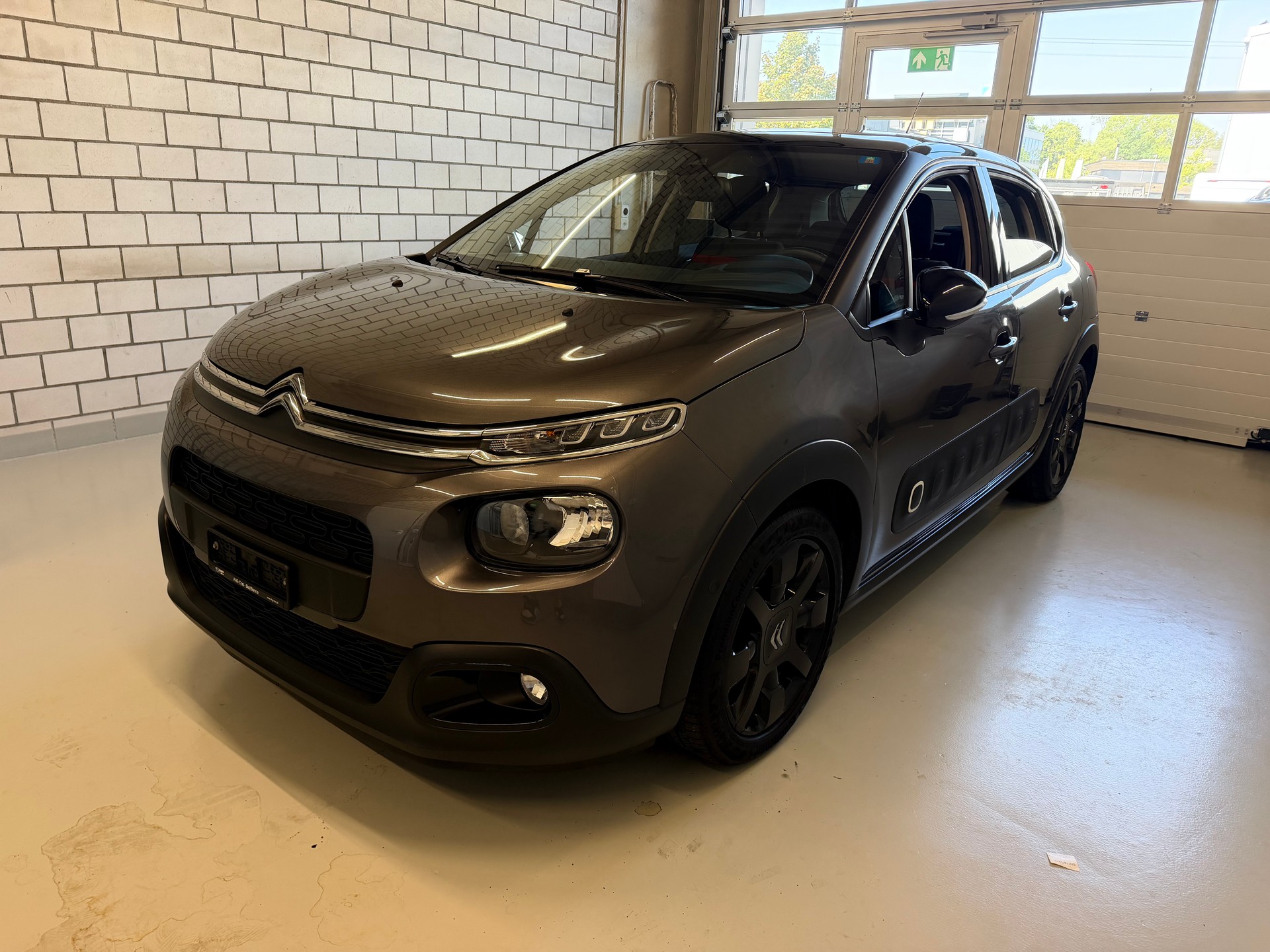 CITROEN C3 1.2i PureTech Elle EAT6-image-0