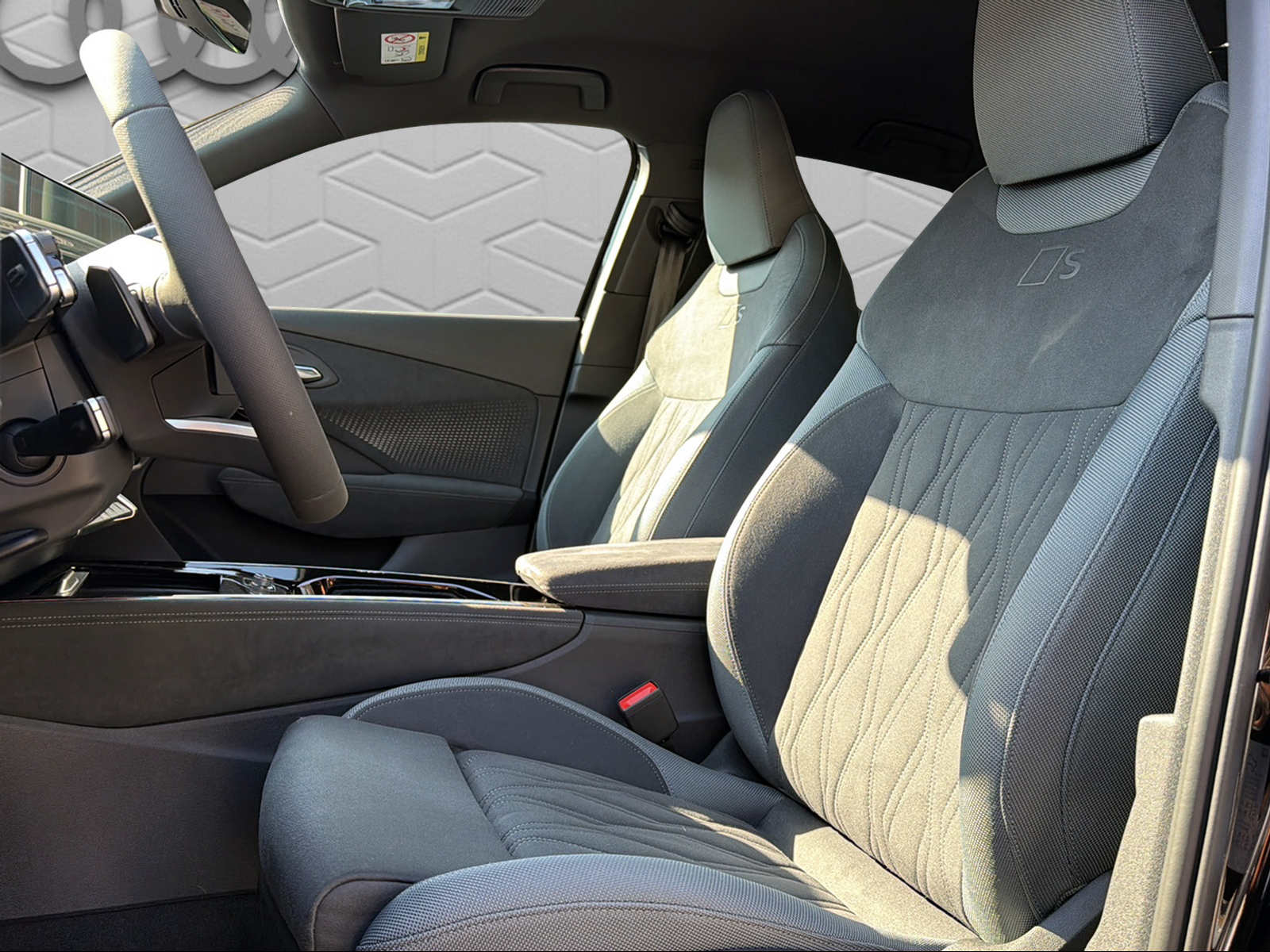 AUDI Q3 Sportback e-hybrid 200 kW S tronig-image-6