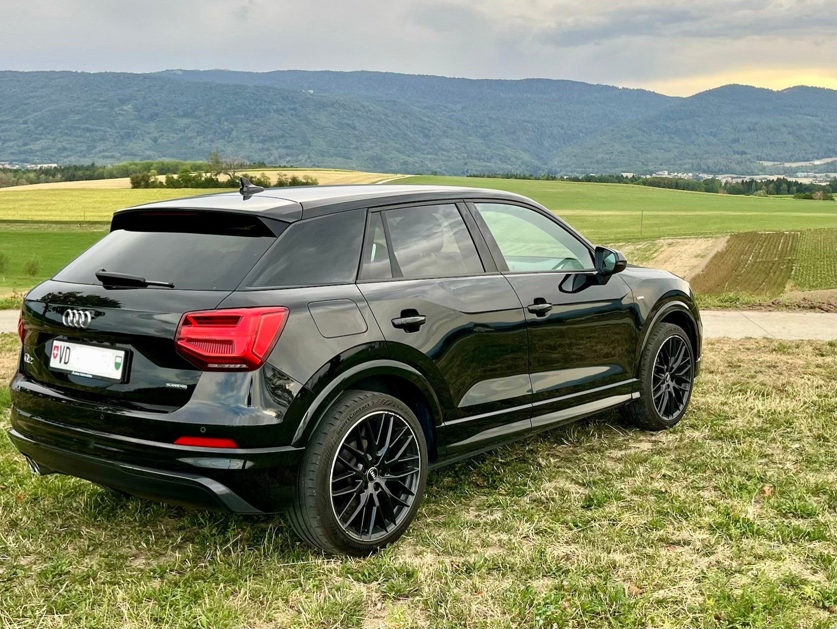 AUDI 2.0L 40 TFSI Sport S-line quattro S-Tronic-image-4