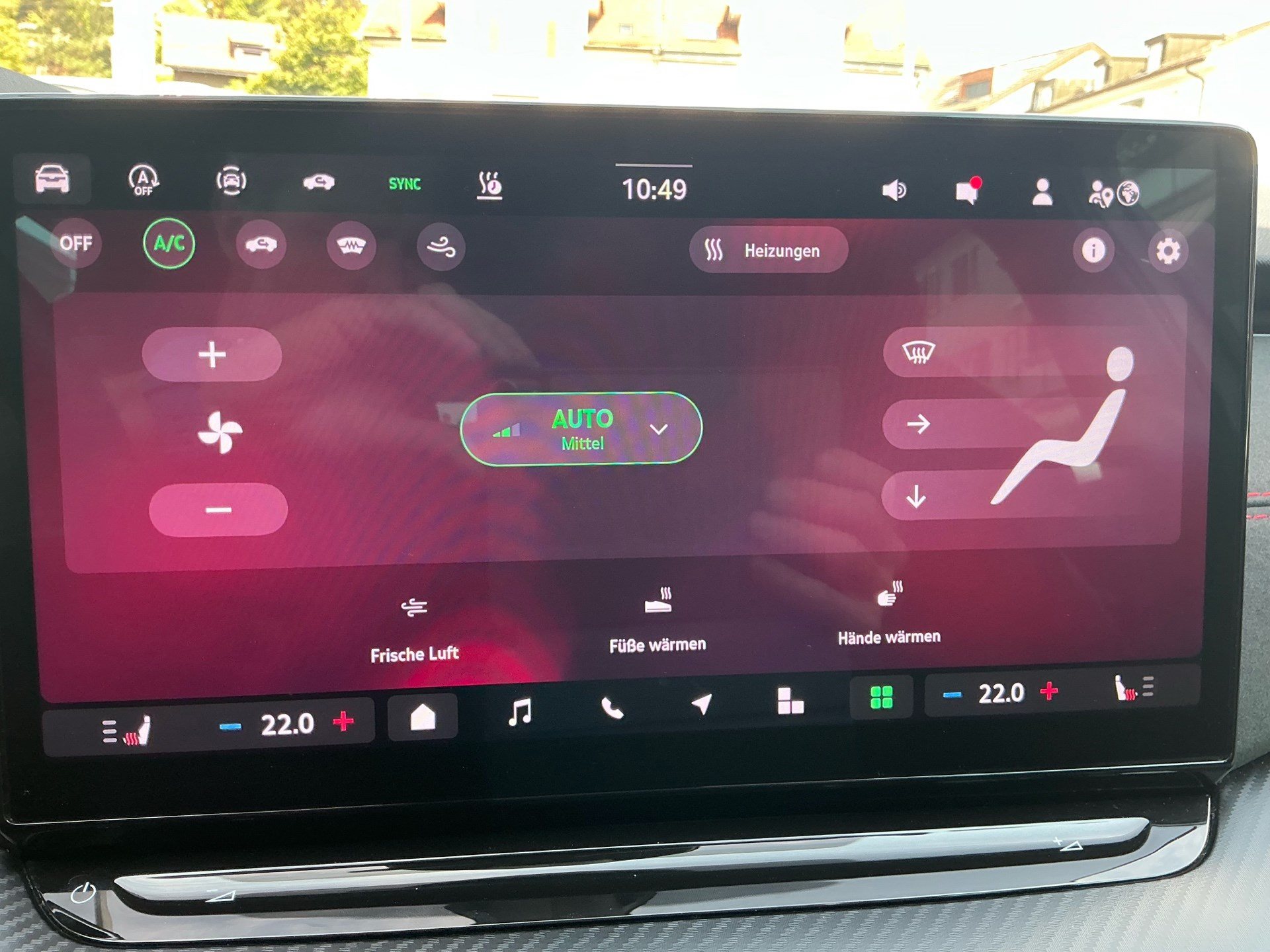 SKODA Octavia Combi 2.0 TSI 265 PS RS *** PANORAMA, ANHÄNGEKUPPLUNG & STANDHEIZUNG ***-image-23