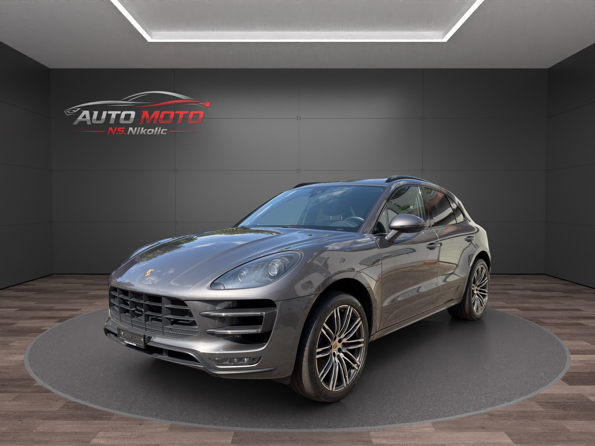 PORSCHE Macan Turbo PDK-image-1