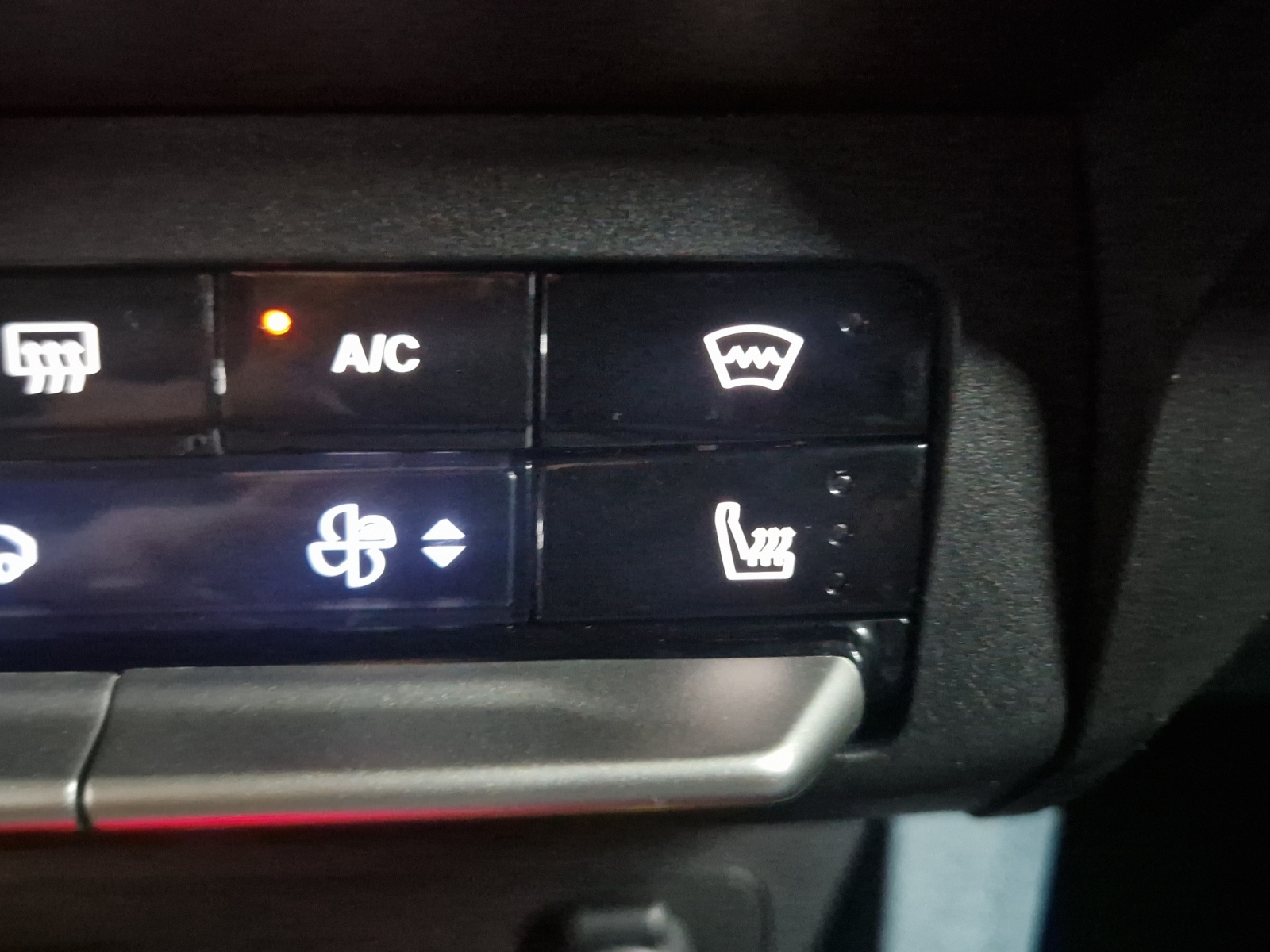 FIAT Grande Panda 1.2 Hybrid La Prima-image-14