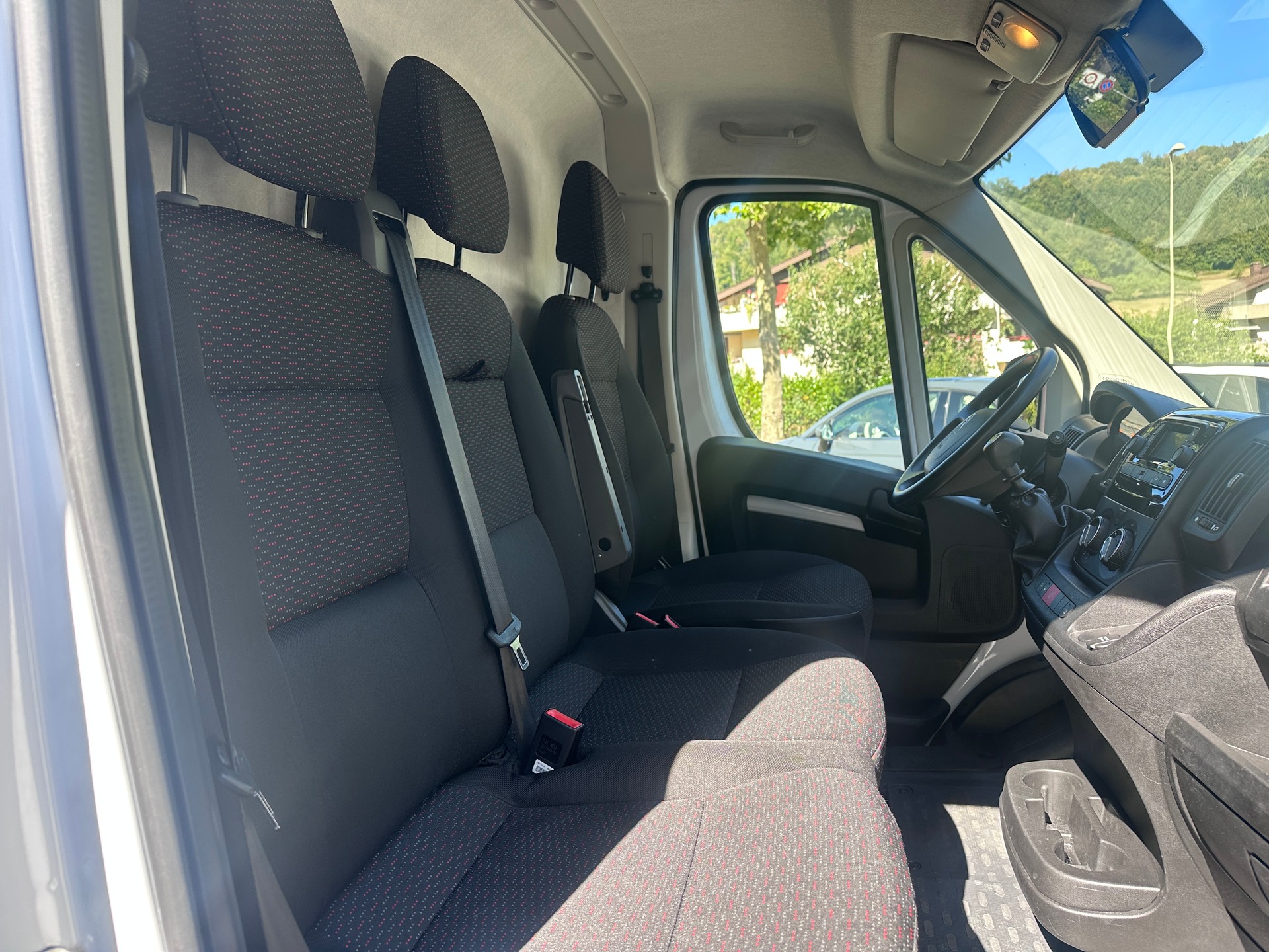 CITROEN Jumper 35 2.2 BlueHDi 140 L3H2-image-15